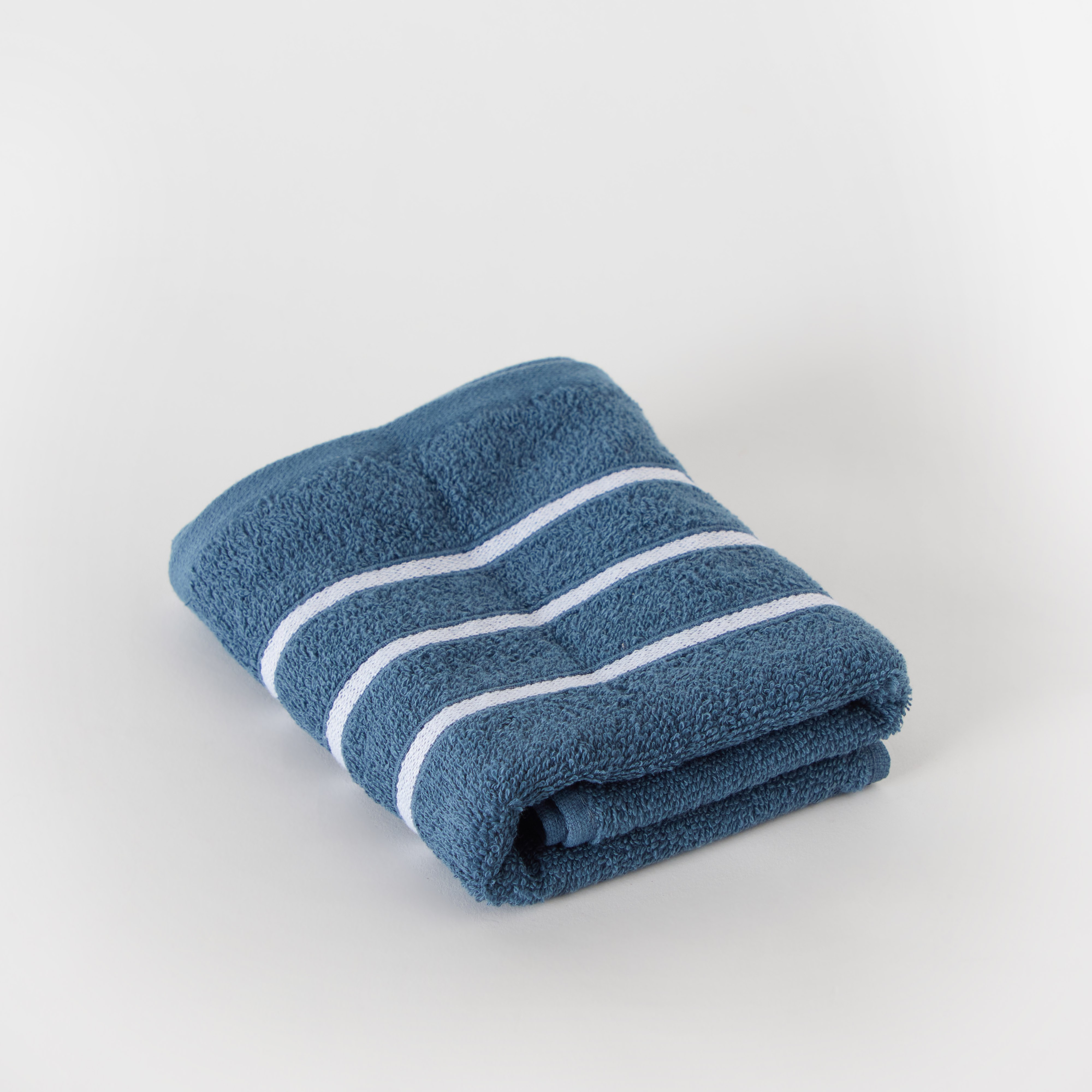 Snoopy Kids Carded Hand Towel - 40x70 cm-hbxhomeware-hbxkidsandyouth-image-6