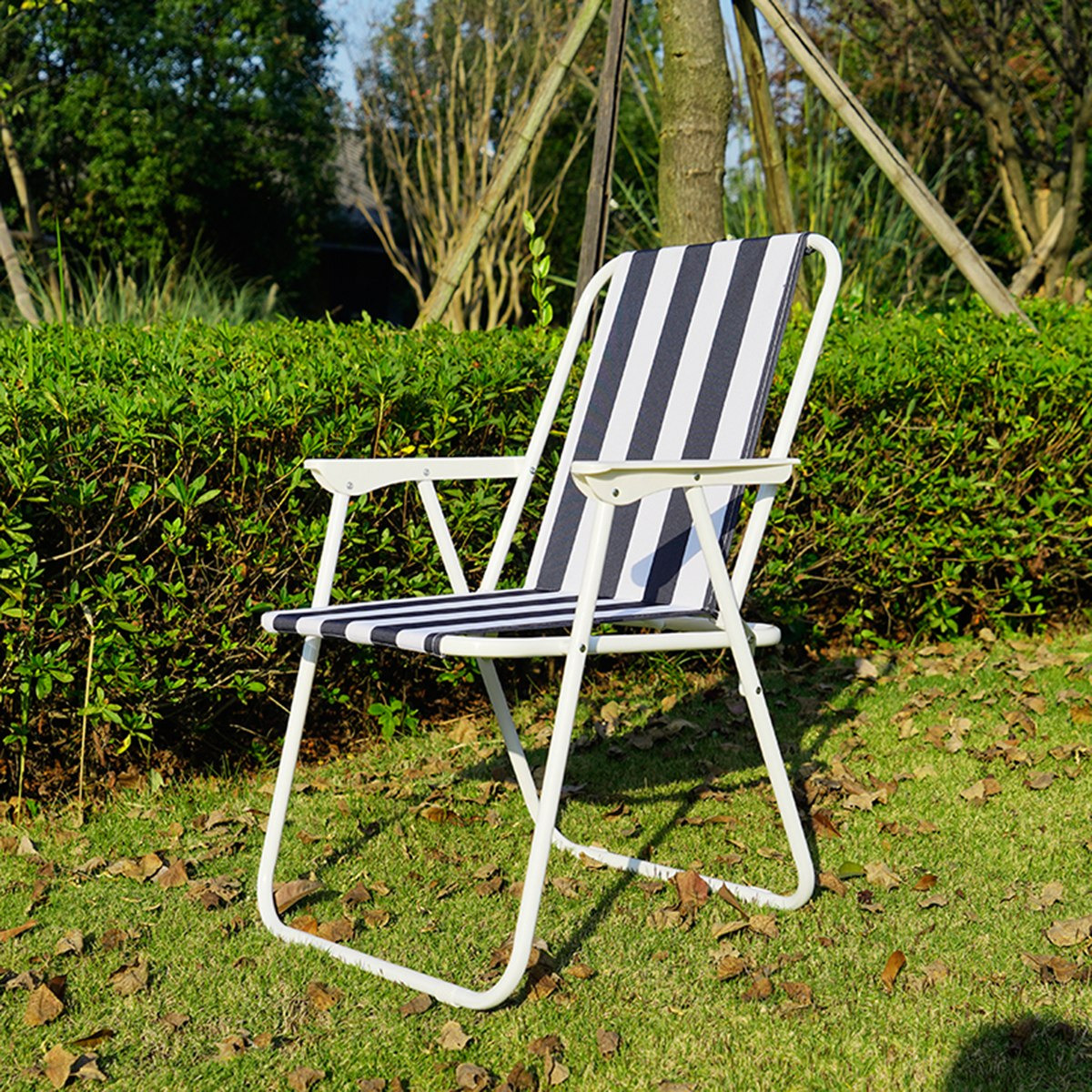 كرسي قابل للطي بمساند ذراعين من فيرا كامو-hbxfurniture-outdoor-swingsandchairs-image-1
