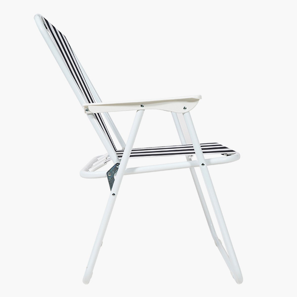 Lightweight folding chairs with 2024 arms