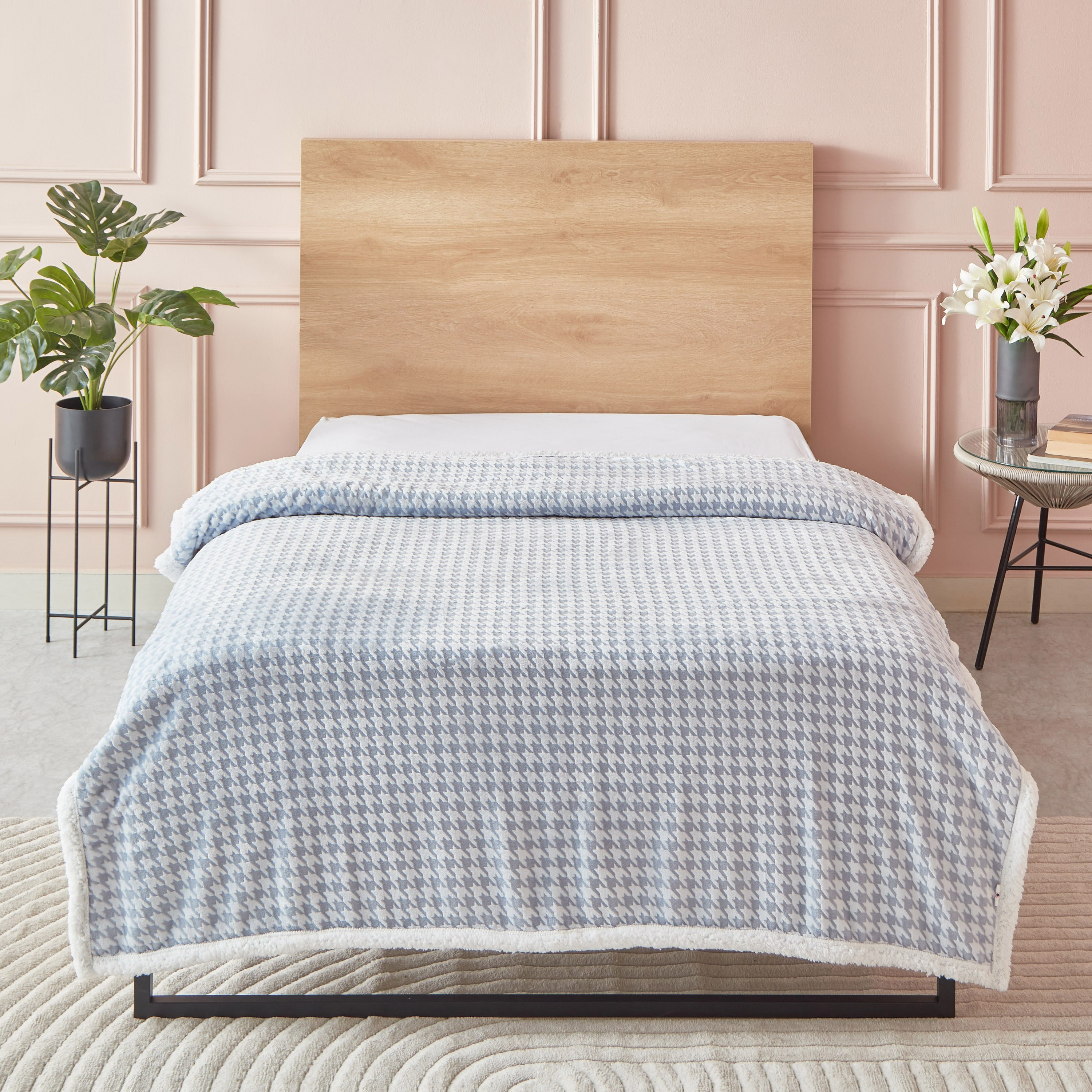 بطانية مزدوجة بنقوش مربعات - 150x220 سم-hbxhomeware-hbxbedroom-image-2