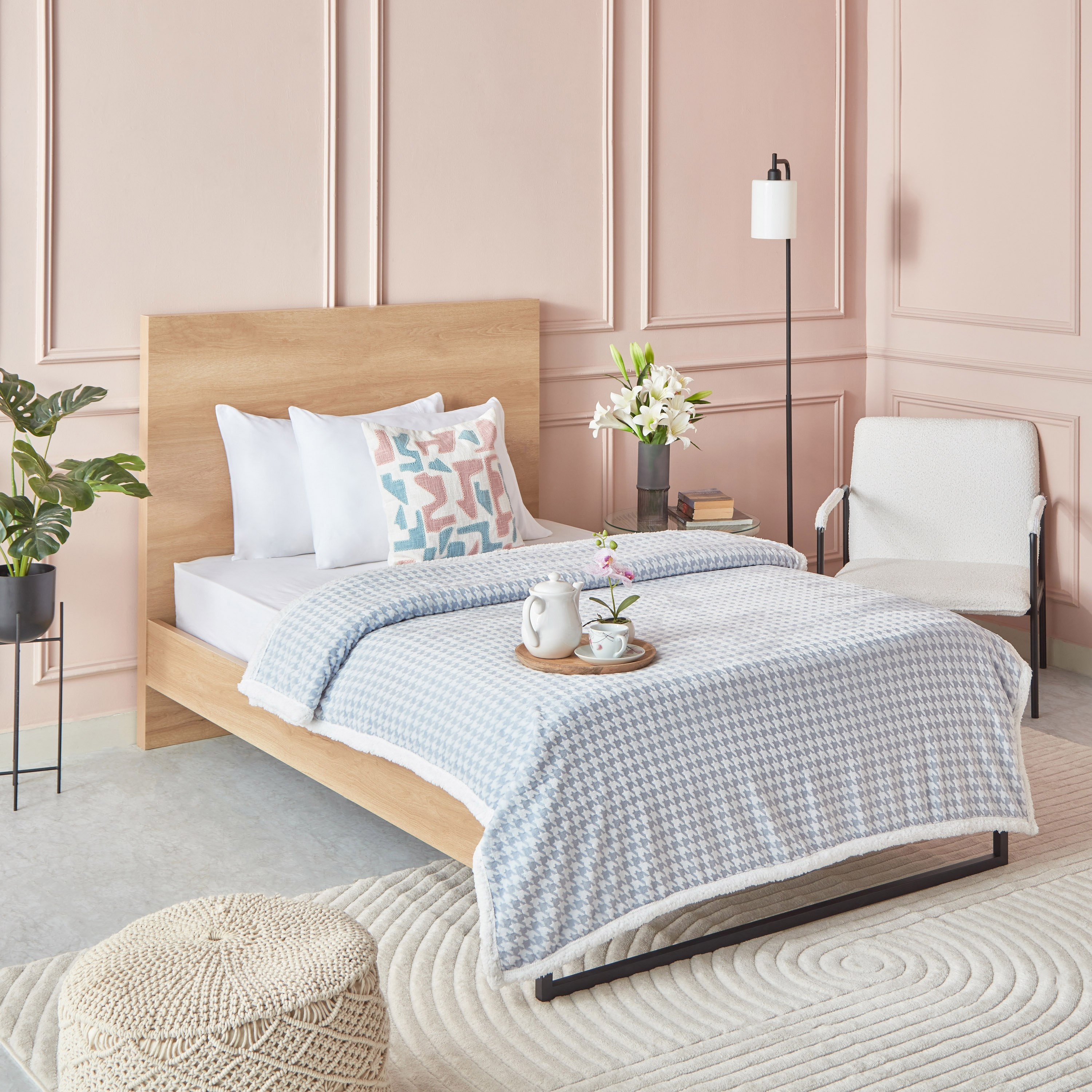 بطانية كوين بنقوش مربعات - 240x220 سم-hbxhomeware-hbxbedroom-image-6