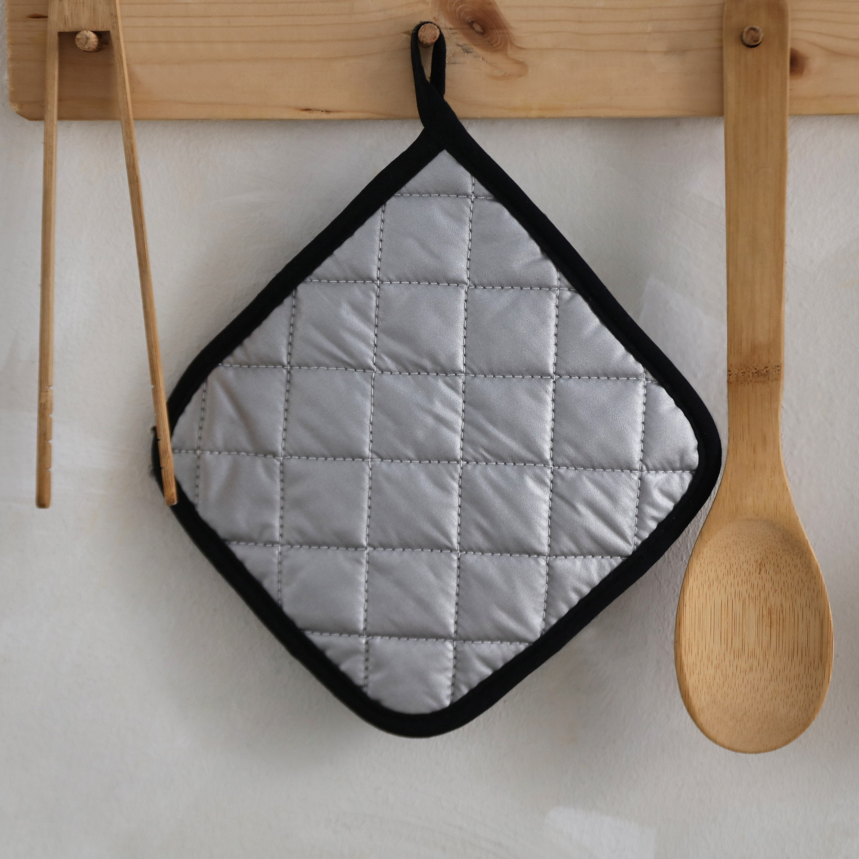 طقم حامل وعاء وقفازات من رايلي من قطعتين-hbxhomeware-kitchenware-kitchenlinens-image-2