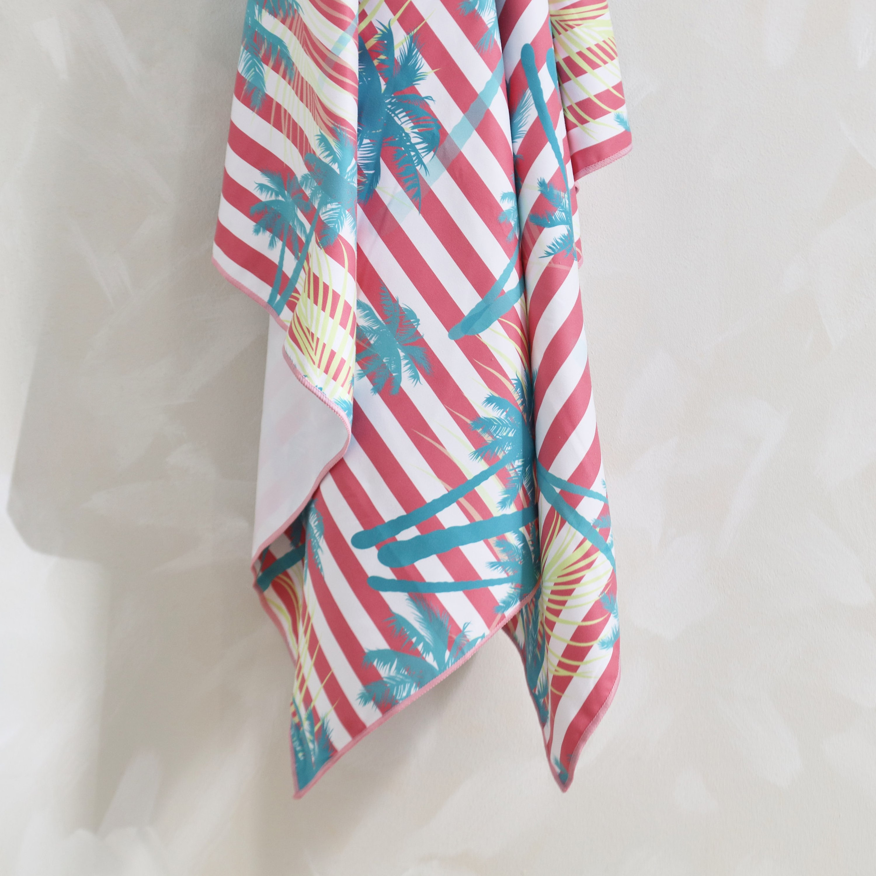منشفة شاطئ بطبعات رقمية خالية من بالم - 110x170 سم-hbxbathroom-bathroomtextiles-image-4