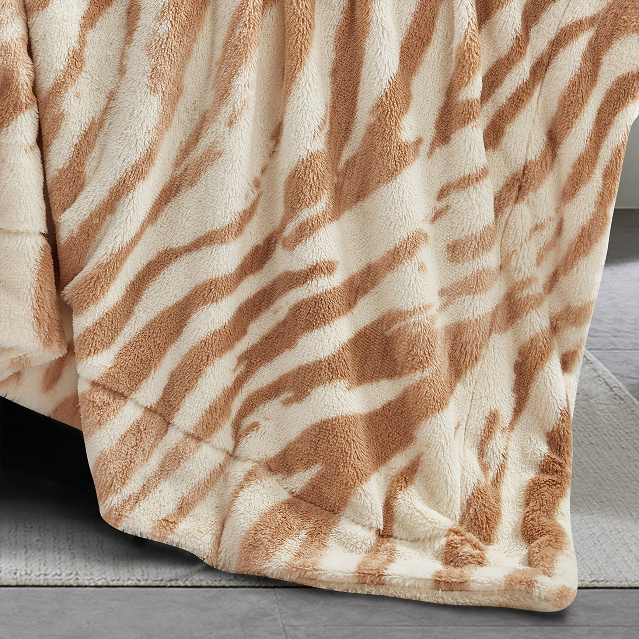 بطانية كينج مزدوجة من الفرو - 220x240 سم-hbxhomeware-hbxbedroom-image-3