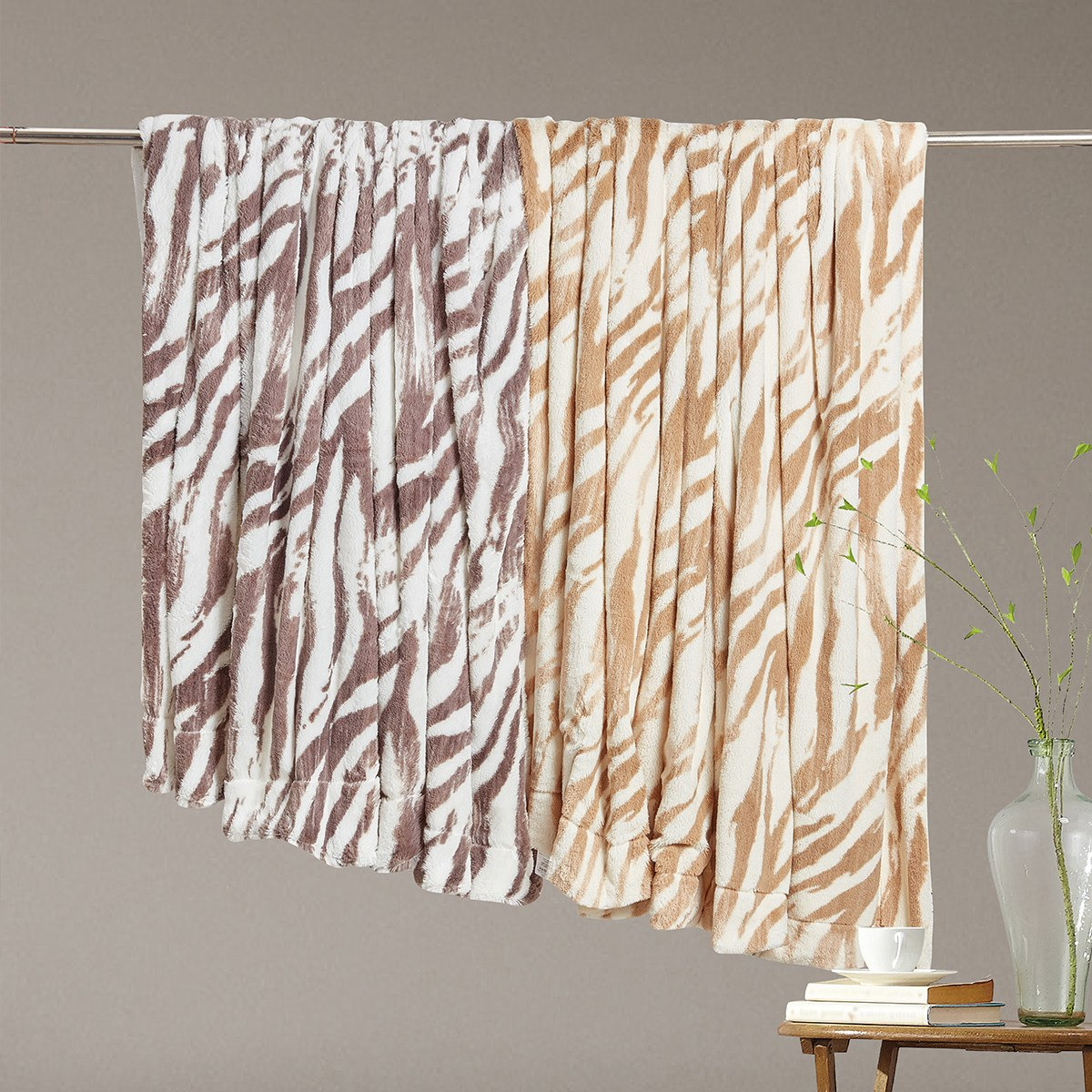 بطانية مزدوجة الطبقات من الفرو - 150x220 سم-hbxhomeware-hbxbedroom-image-4