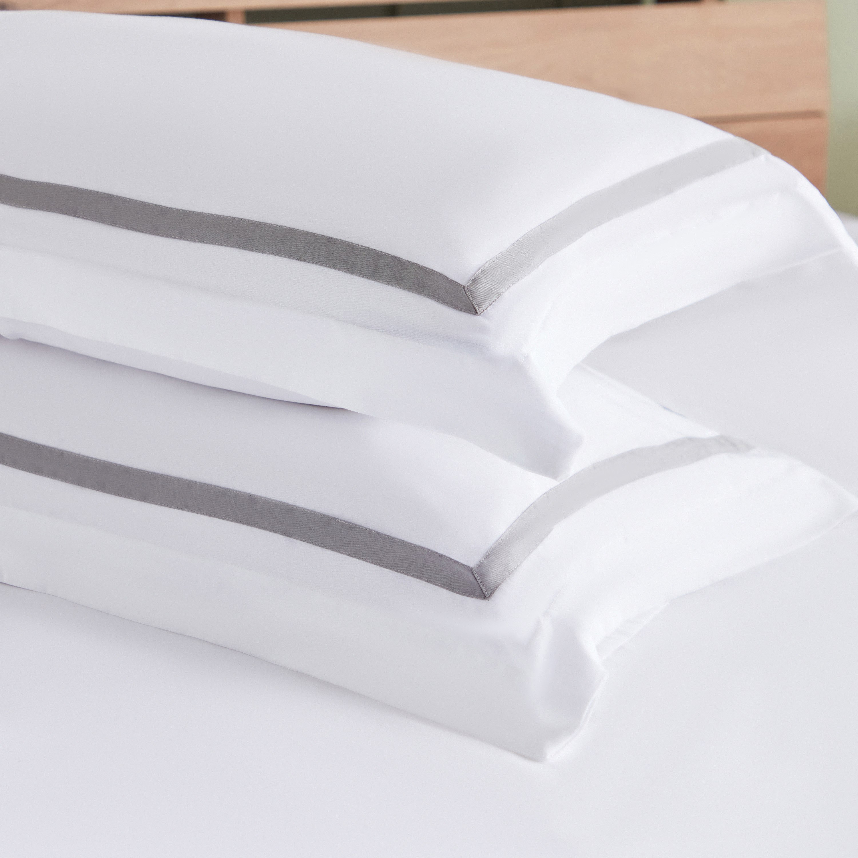 طقم غطاء لحاف كوين/ كينج قطن مقلّم 3 قطع وايت هافن بتصميم ڤول من جراندي أفوردابلز - 220x220 سم-PROMO_HB_AE_B1G1_250925-image-6