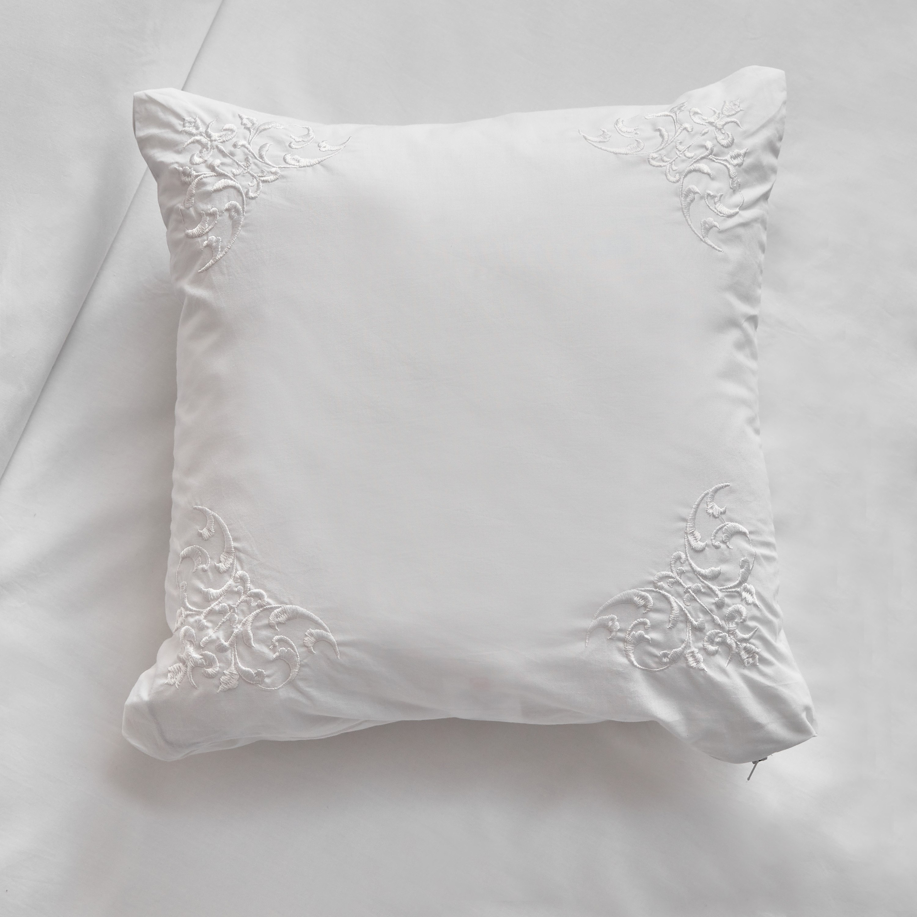 طقم لحاف قطن مطرز كينج 5 قطع من وايت هيفن - 220x240 سم-hbxhomeware-hbxdecorandfurnishings-image-5