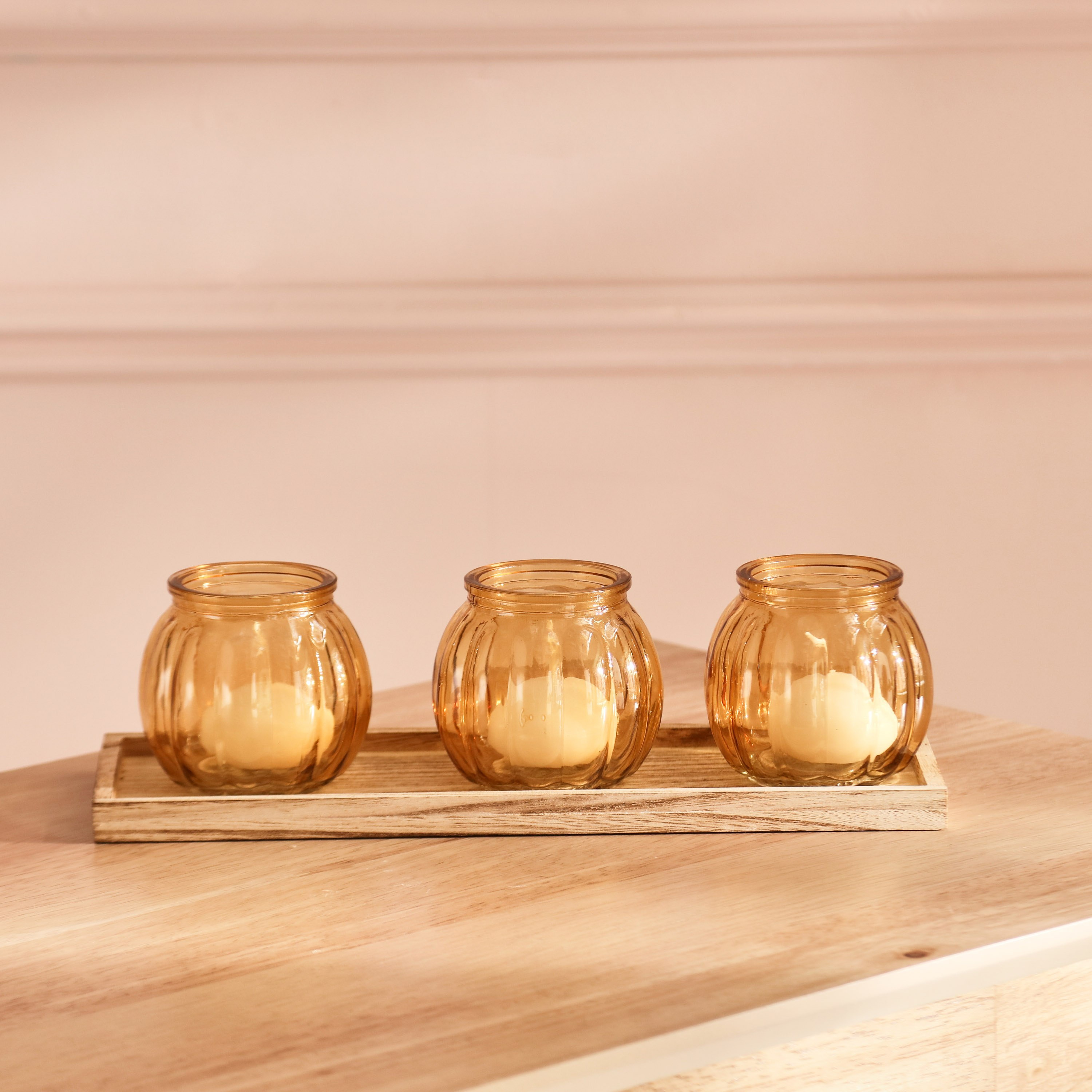 طقم حاملات شموع 3 قطع مع صينيّة خشبيّة من دين-hbxlivingroom-decorandaccessories-candleholders-image-1
