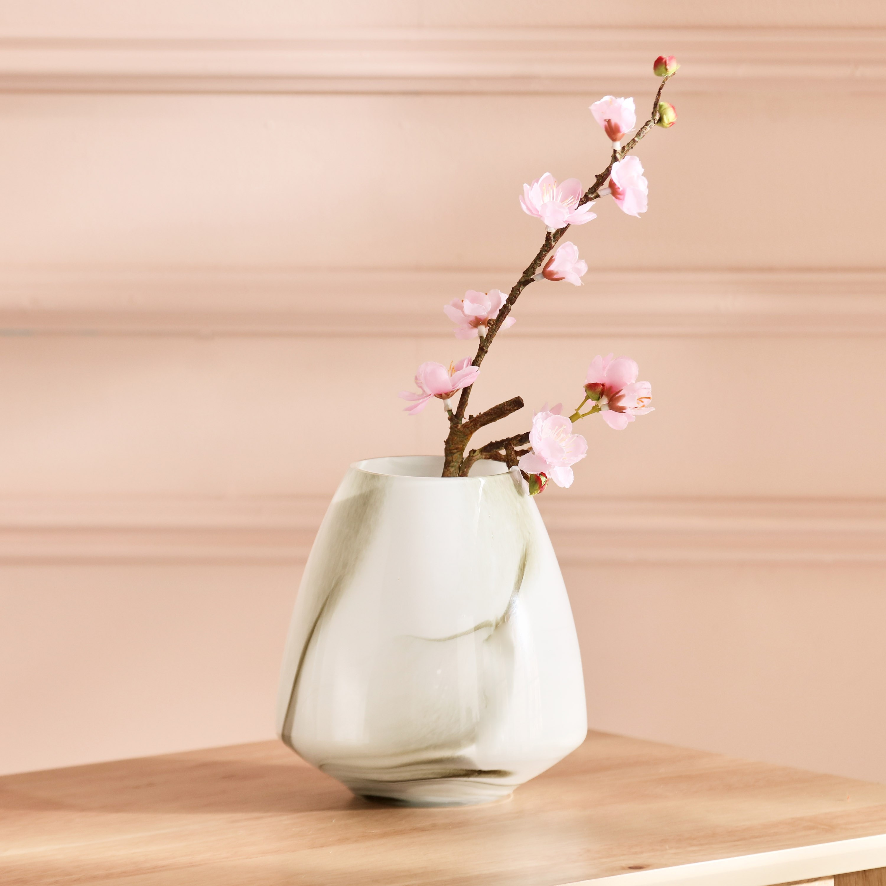 مزهرية زجاج بمظهر رخامي من دين - 15.5x16 سم-hbxbedroom-decorandaccessories-vases-image-1