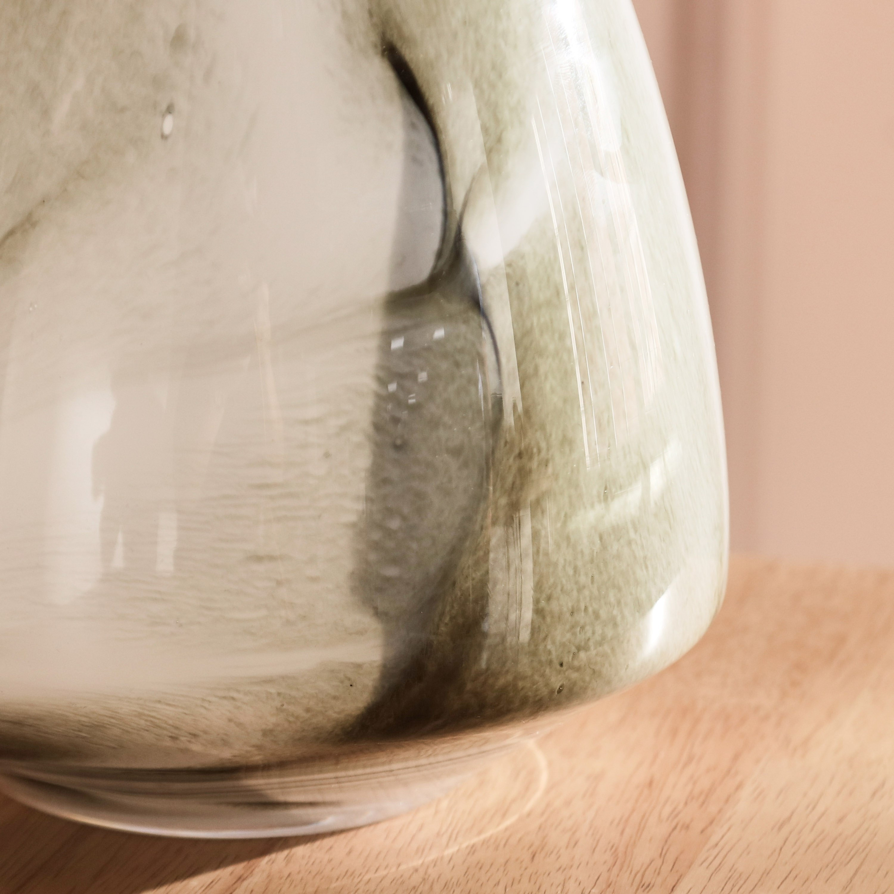 مزهرية زجاج بملمس رخامي من دين - 20x21 سم-hbxbedroom-decorandaccessories-vases-image-4