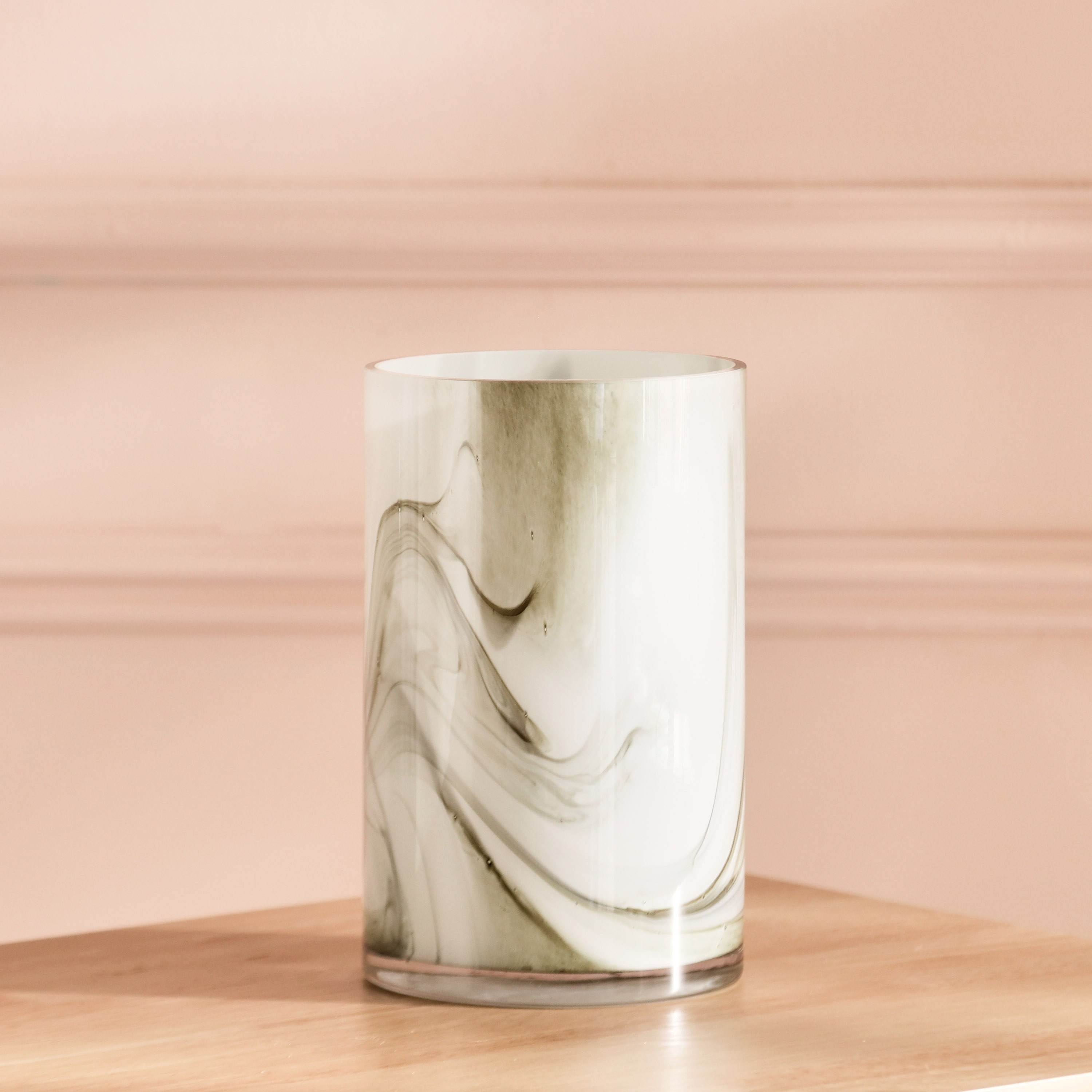 مزهرية زجاج بملمس رخامي بارز من دين - 12.5x20 سم-hbxbedroom-decorandaccessories-vases-image-2