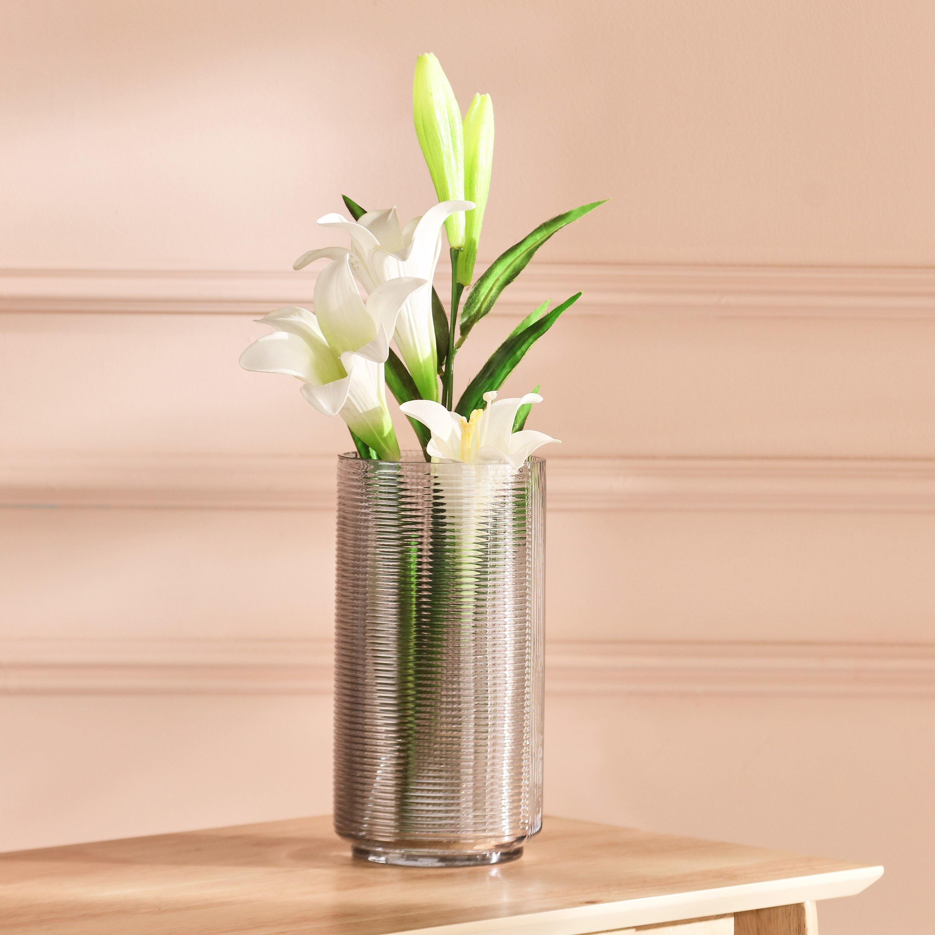 مزهرية زجاجية مضلعة بلمسة نهائية من النيكل من دين - 13x25 سم-hbxbedroom-decorandaccessories-vases-image-1