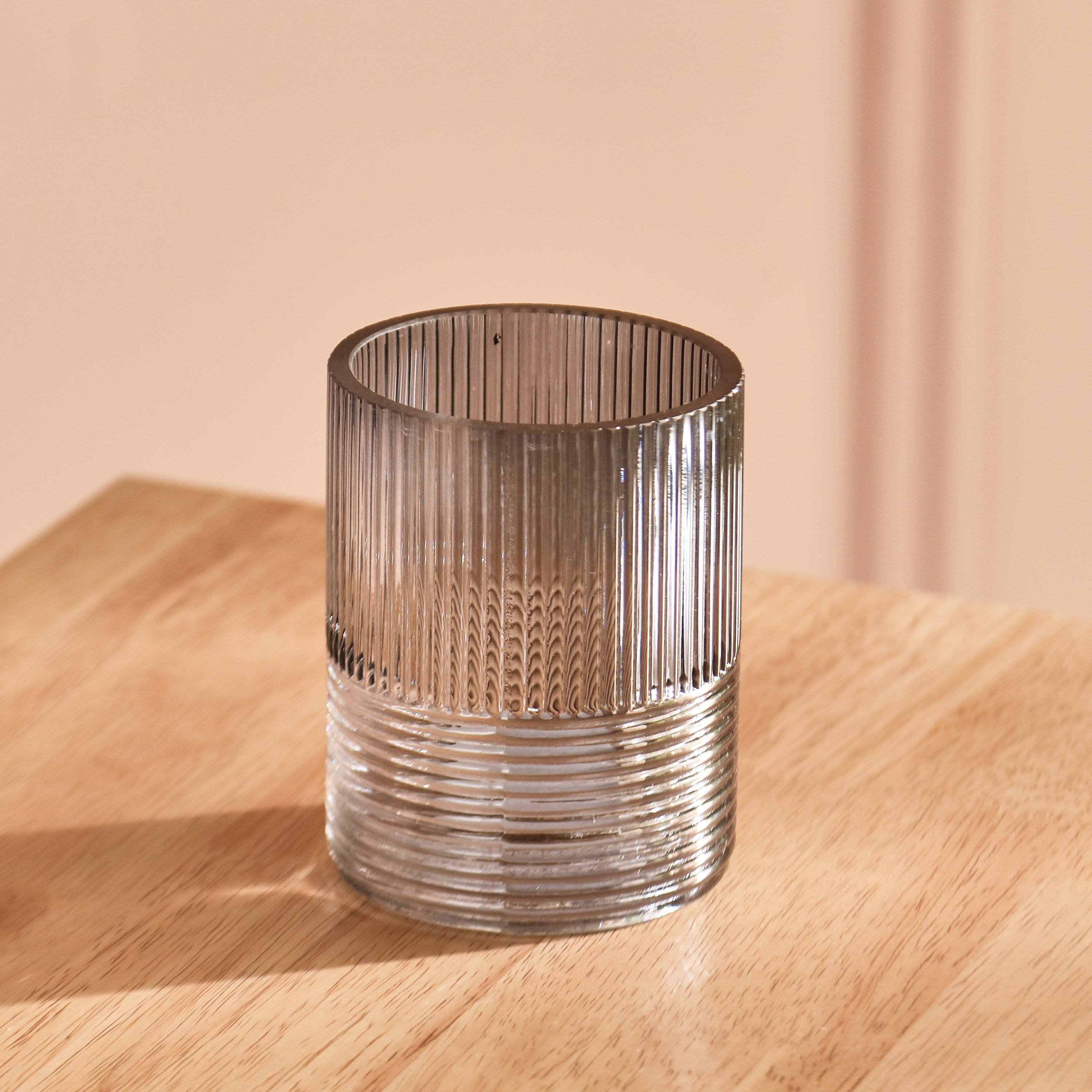 حامل شموع زجاج مضلع بتشطيب نيكل من دين - 8x10 سم-hbxlivingroom-decorandaccessories-candleholders-image-2