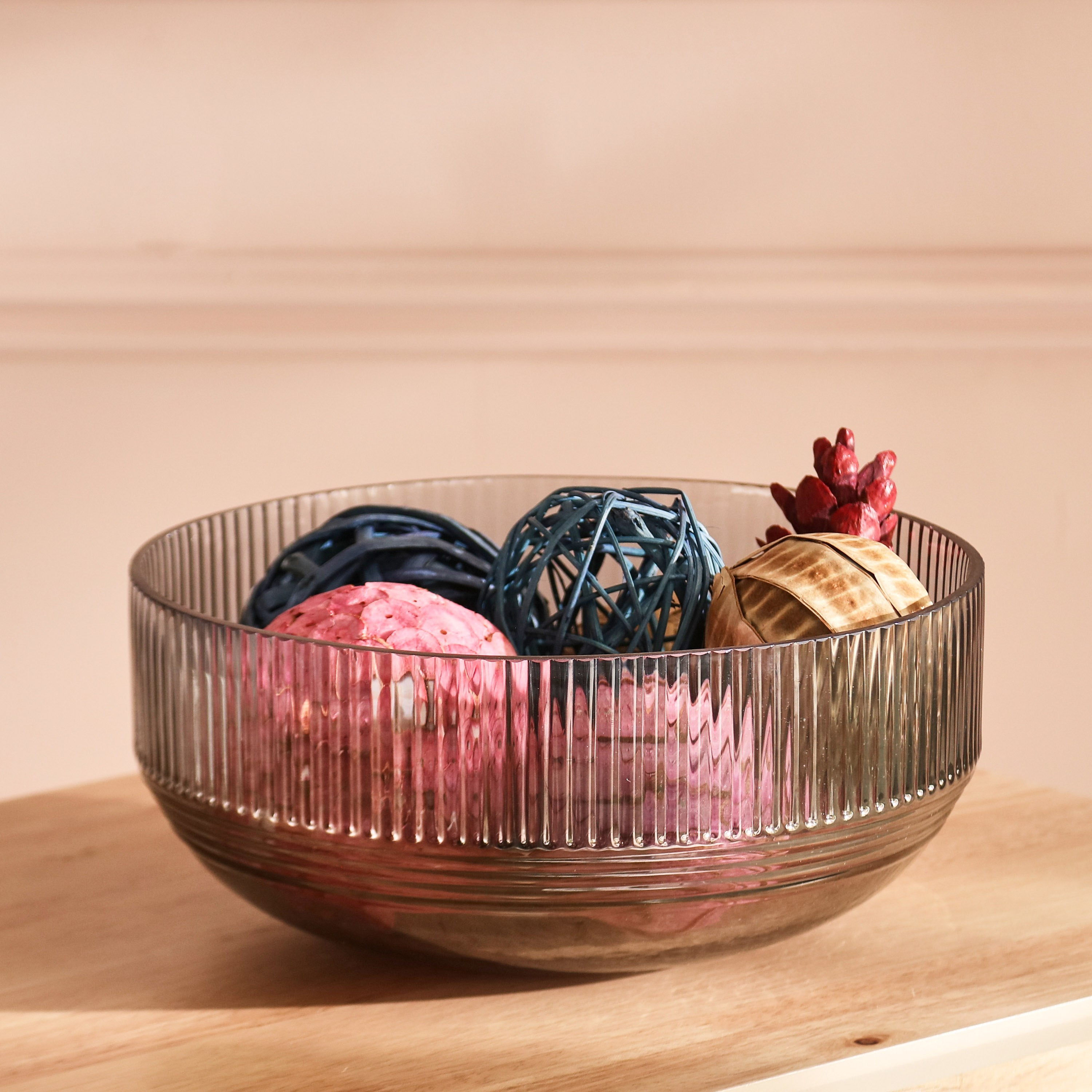 وعاء زجاج نيكل بارز الملمس من دين - 26x11 سم-hbxdecorandfurnishings-homeaccessories-bowls-image-1