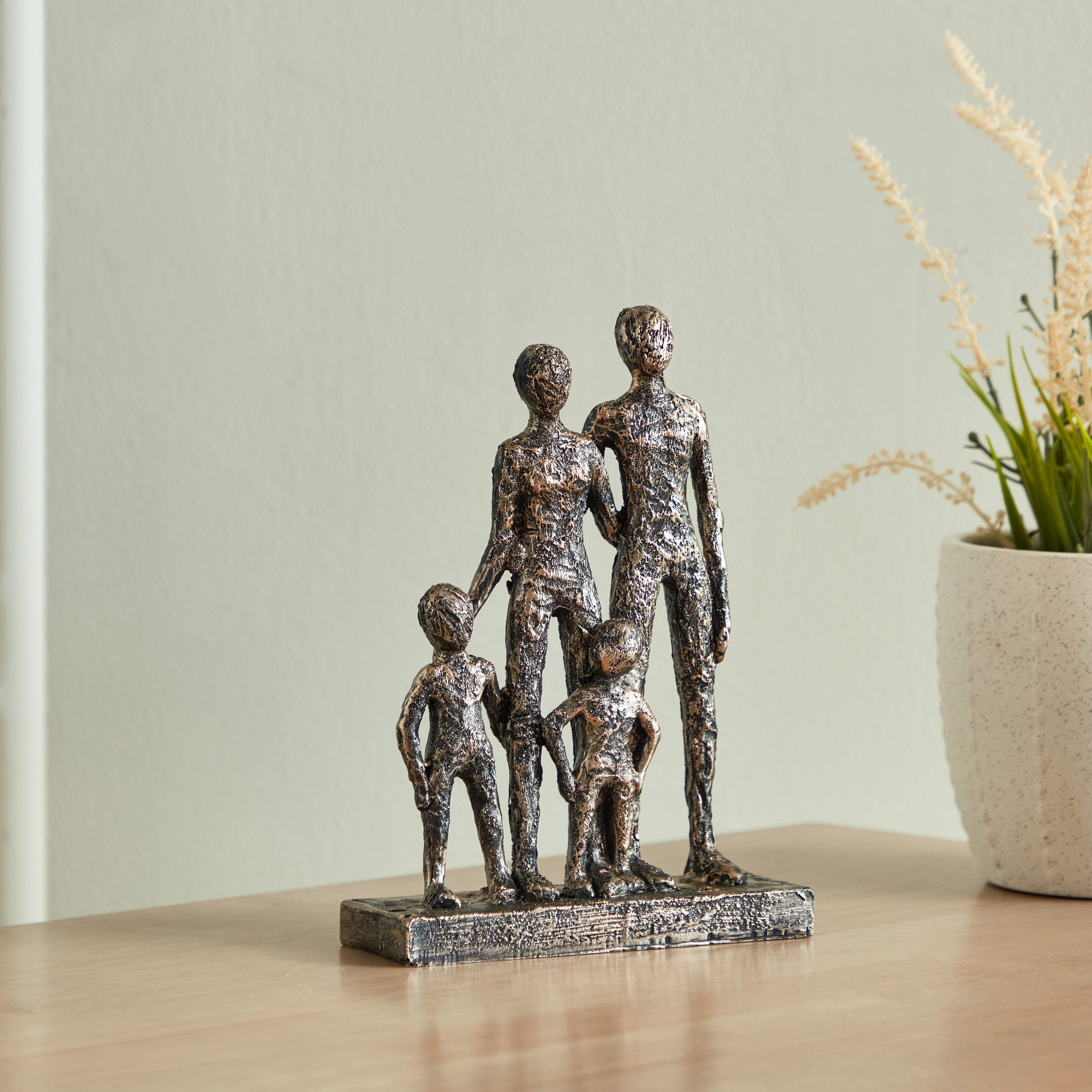 قطعة ديكور بتصميم العائلة من البوليريسين من بليست - 16x6x21.5 سم-hbxhomeware-homedecor-figurinesandornaments-image-2