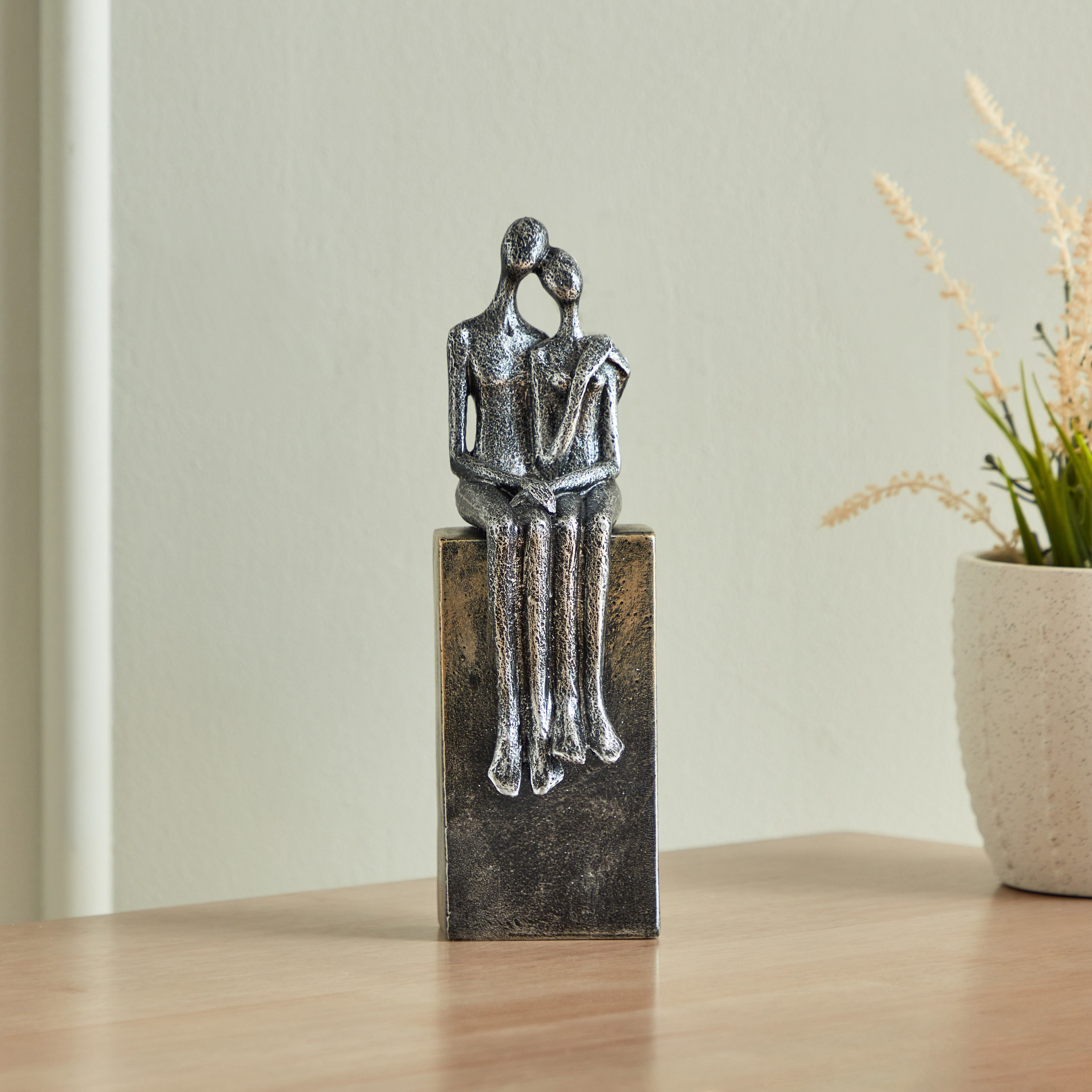 قطعة ديكور بوليريسين معتّقة من بليست - 8.5x8x26.5 سم-hbxhomeware-homedecor-figurinesandornaments-image-1