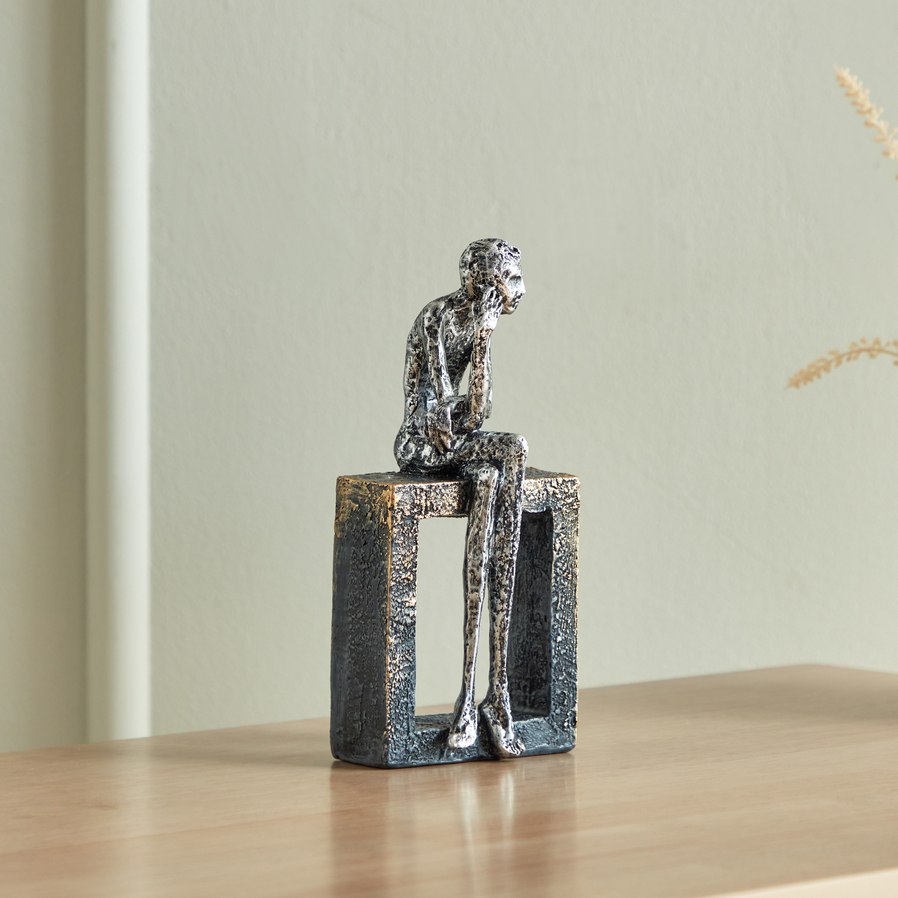قطعة ديكور بوليريسين من بليست - 9.5x6.2x20.9 سم-hbxhomeware-homedecor-figurinesandornaments-image-2