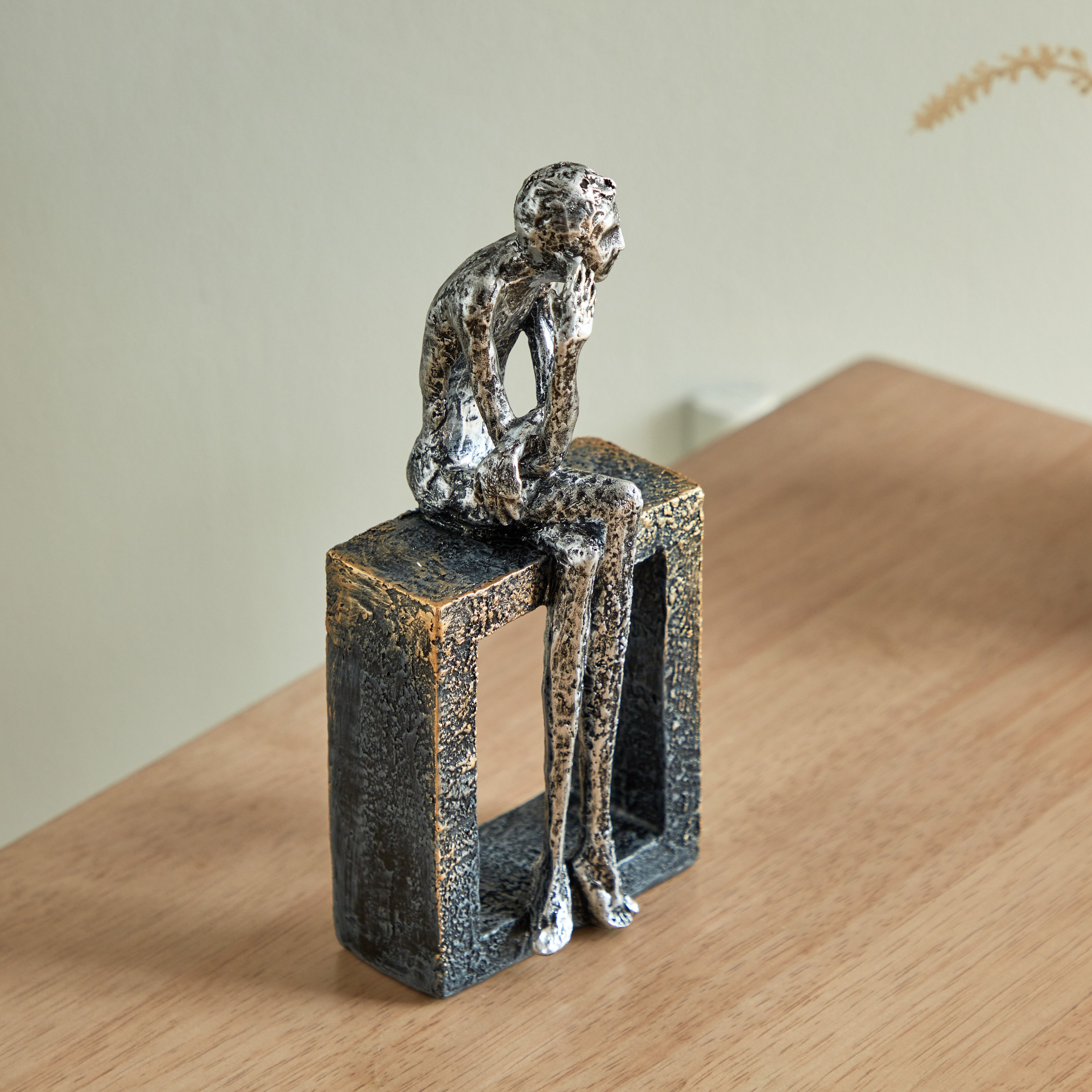 قطعة ديكور بوليريسين من بليست - 9.5x6.2x20.9 سم-hbxhomeware-homedecor-figurinesandornaments-image-3