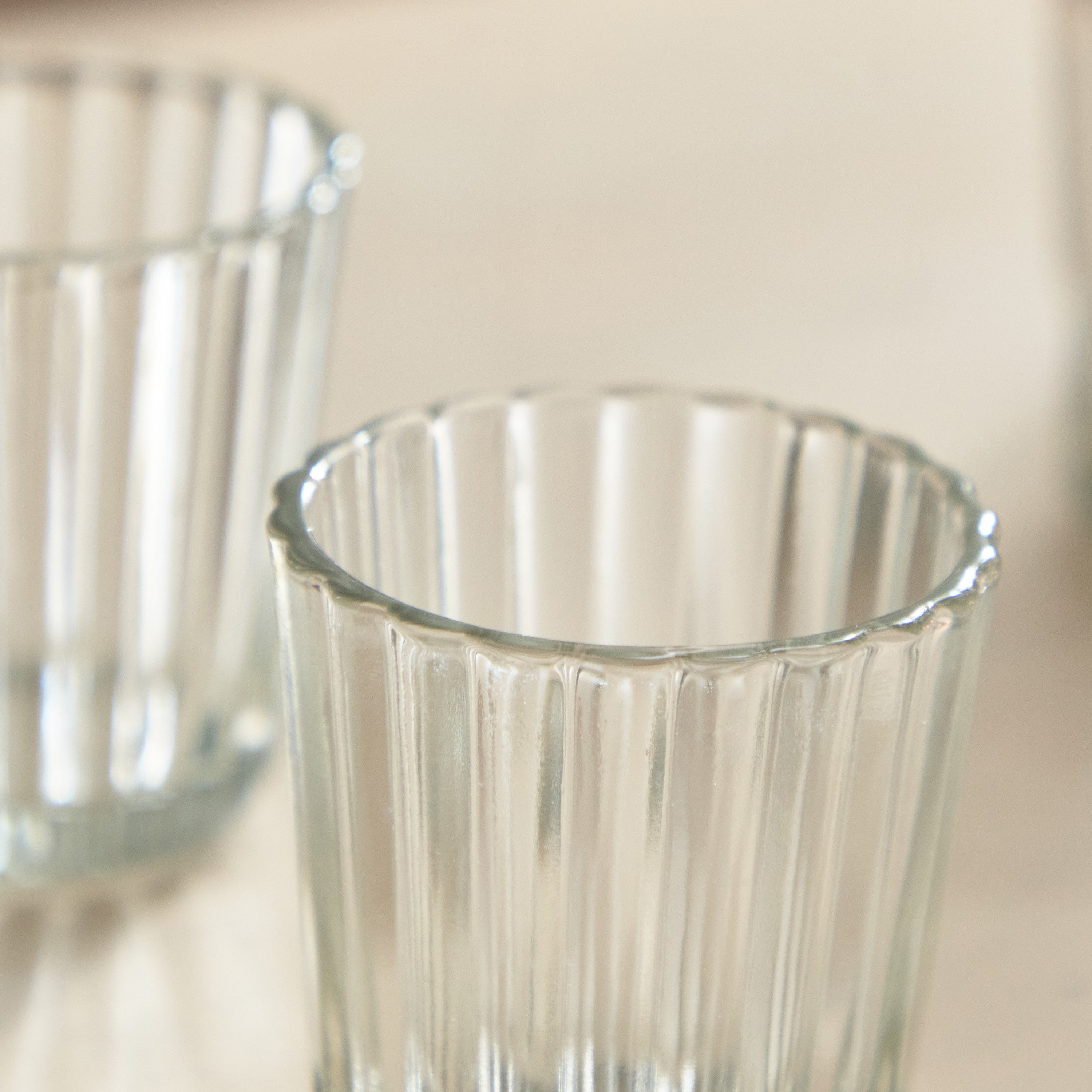 طقم حامل شموع صغيرة شفّاف 3 قطع من تريا - 6x6 سم-hbxlivingroom-decorandaccessories-candleholders-image-4