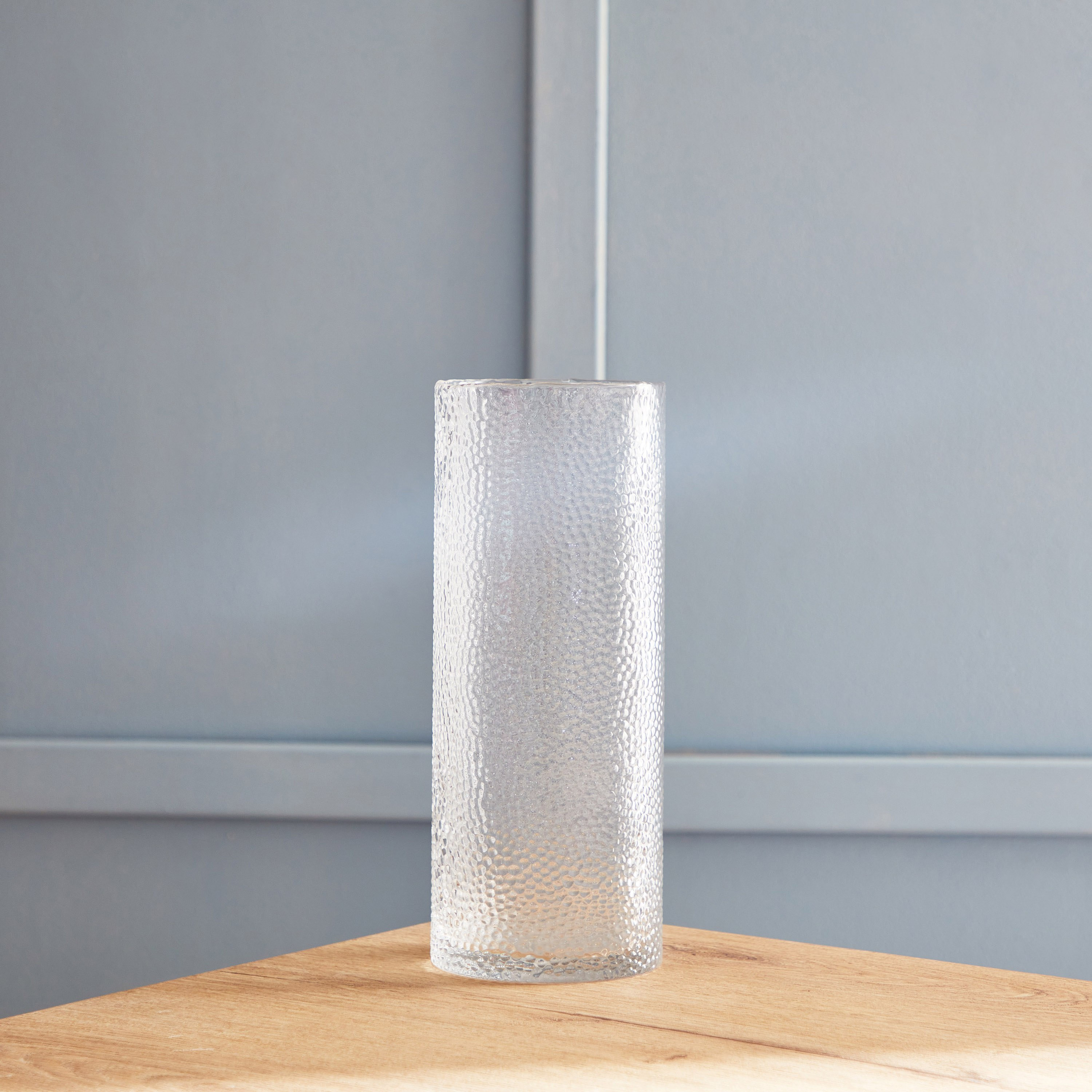 مزهرية زجاج بارز الملمس من برايت - 12x30×18 سم-hbxbedroom-decorandaccessories-vases-image-2