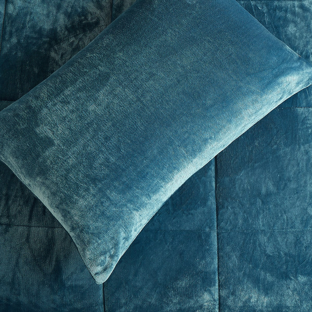 Nariko Solid Flannel 3-Piece King Comforter Set - 220x240 cm-PROMO_HB_AE_B1G1_250925-image-4