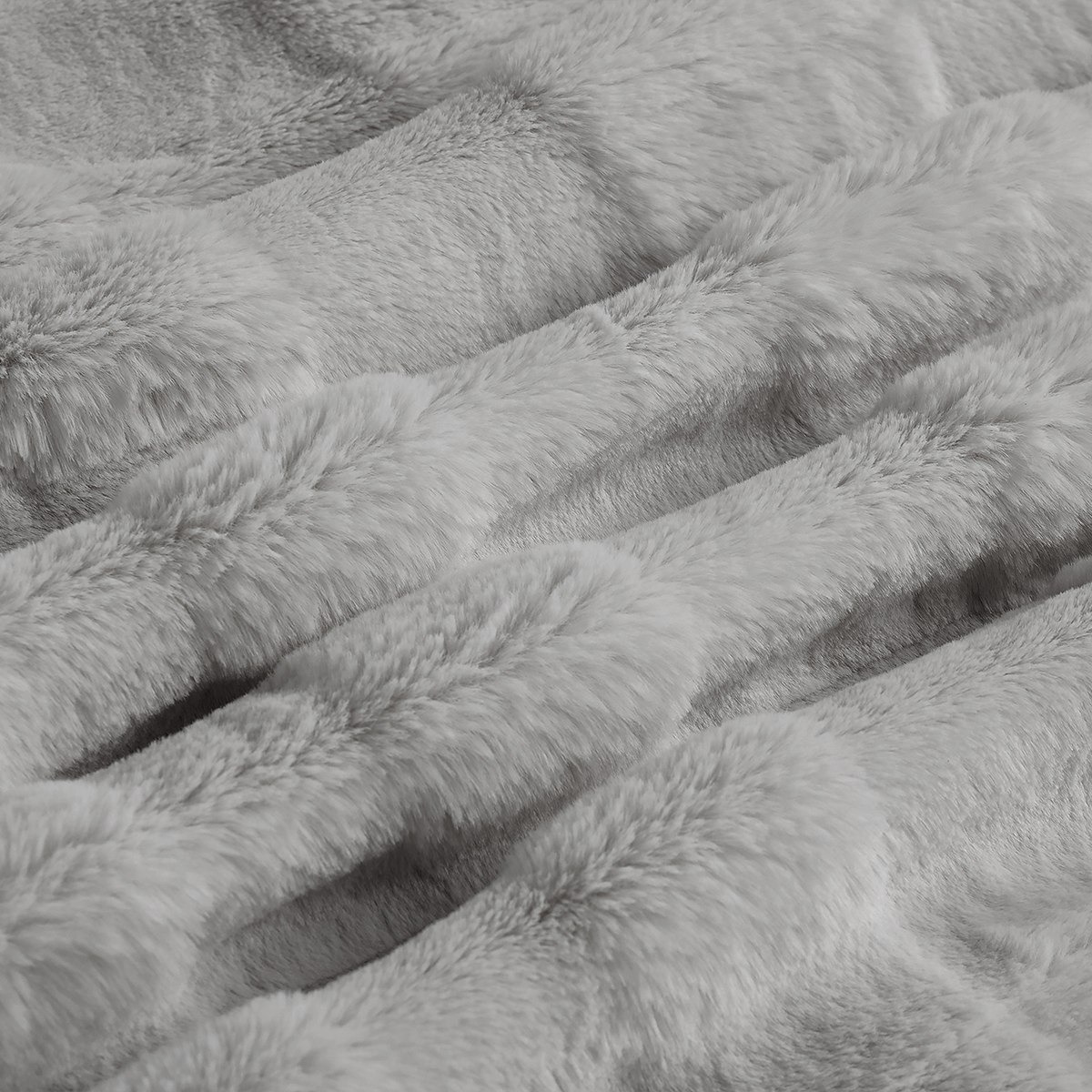طقم لحاف كينج 3 قطع فرو أرنب صناعي من ليا ألبا - 220x240 سم-hbxhomeware-hbxdecorandfurnishings-image-5
