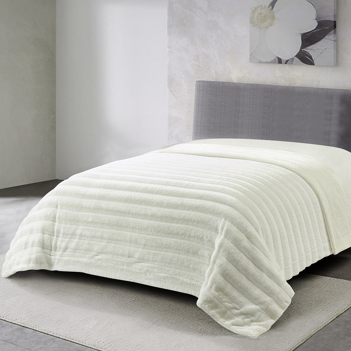 بطانية  فرو أرنب كينج مزدوجة الطبقات من ليا ديبا - 220x240 سم-hbxhomeware-hbxbedroom-image-1