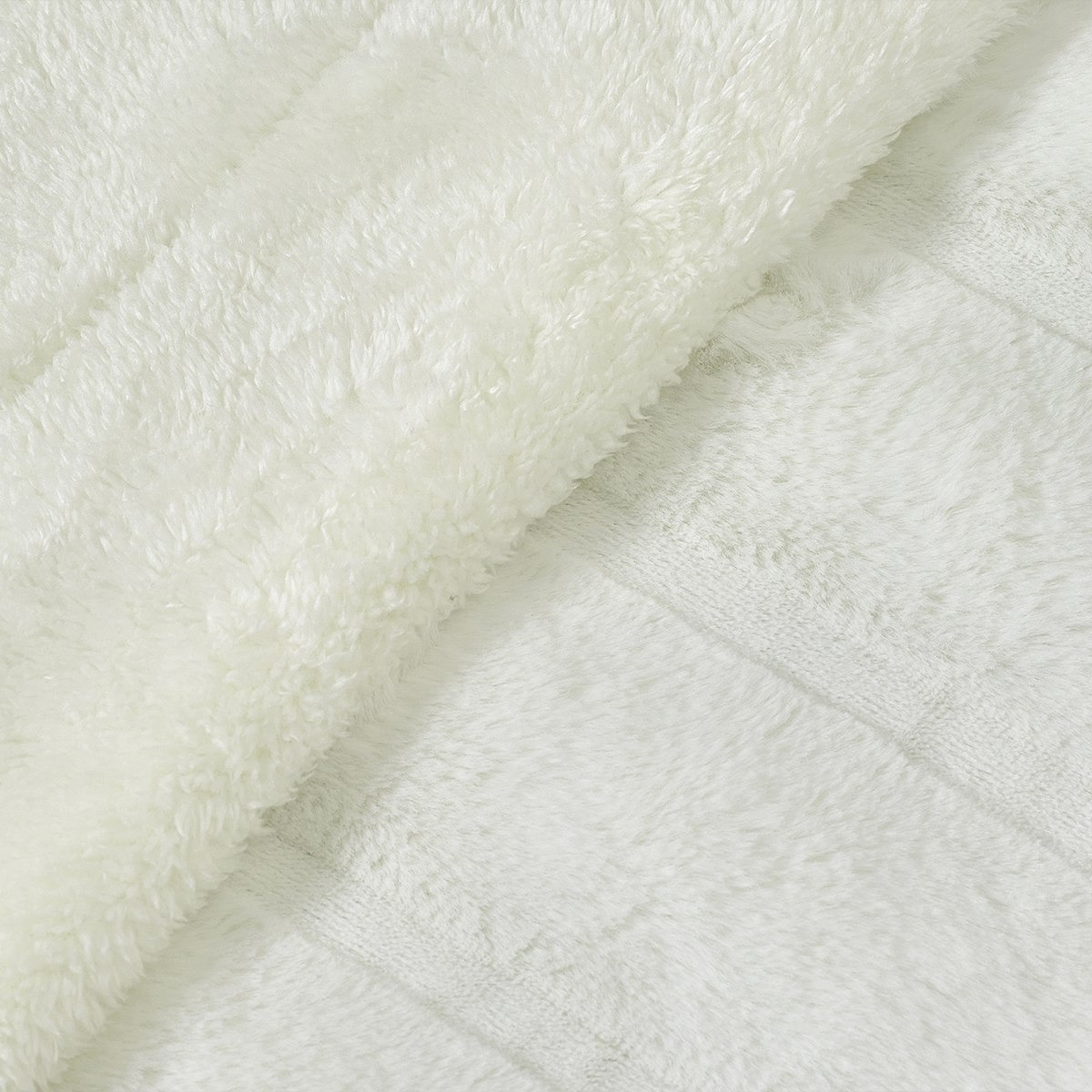 بطانية  فرو أرنب كينج مزدوجة الطبقات من ليا ديبا - 220x240 سم-hbxhomeware-hbxbedroom-image-4