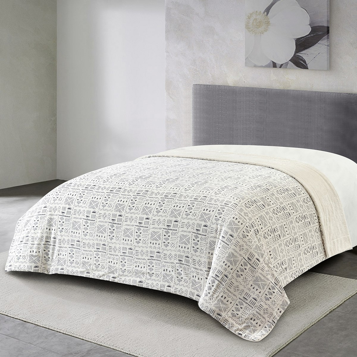 بطانية فلانيل شيربا بحجم مزدوج وطبعات من براكستون أولفين - 150x200 سم-hbxhomeware-hbxbedroom-image-1