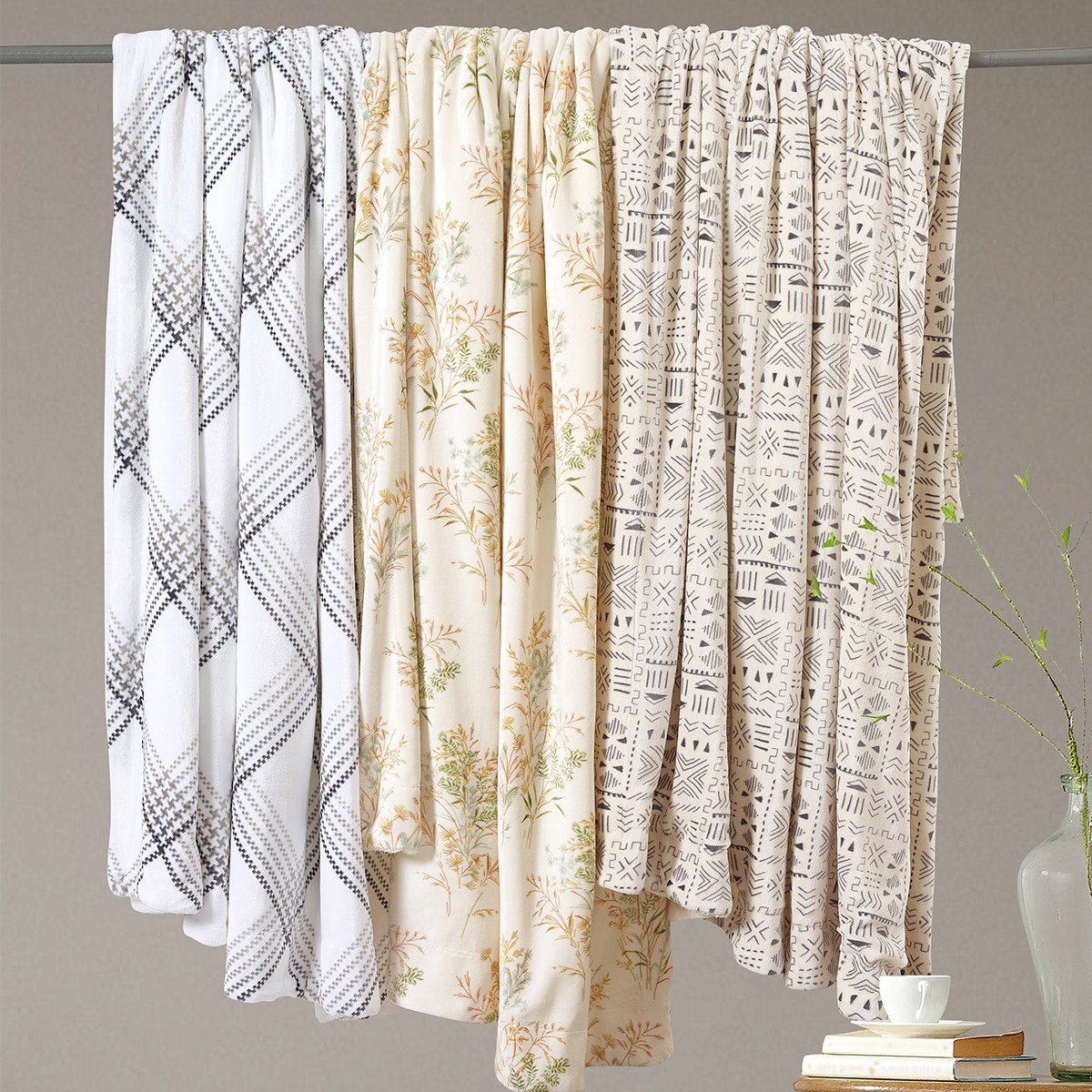 Braxton Olvin Printed Flannel Sherpa Queen Blanket - 200x220 cm-hbxhomeware-hbxbedroom-image-5