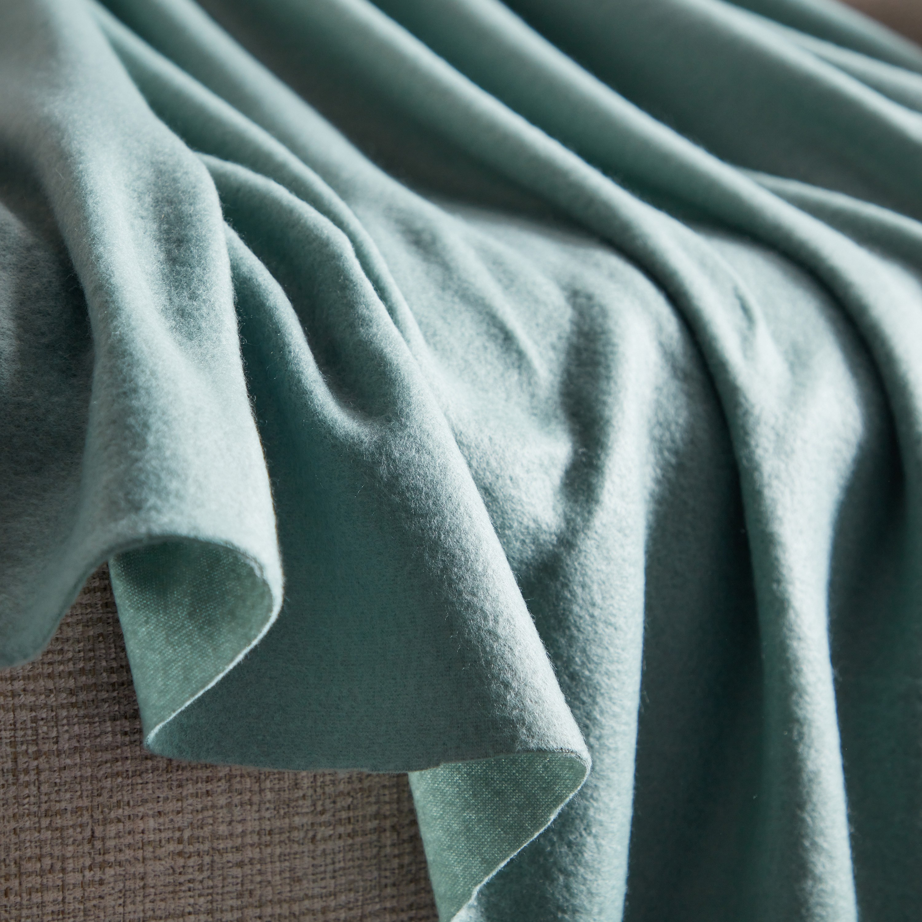 Atlanta Solid Recycled Polar Fleece Twin Blanket - 150x200 cm-hbxhomeware-hbxbedroom-image-2