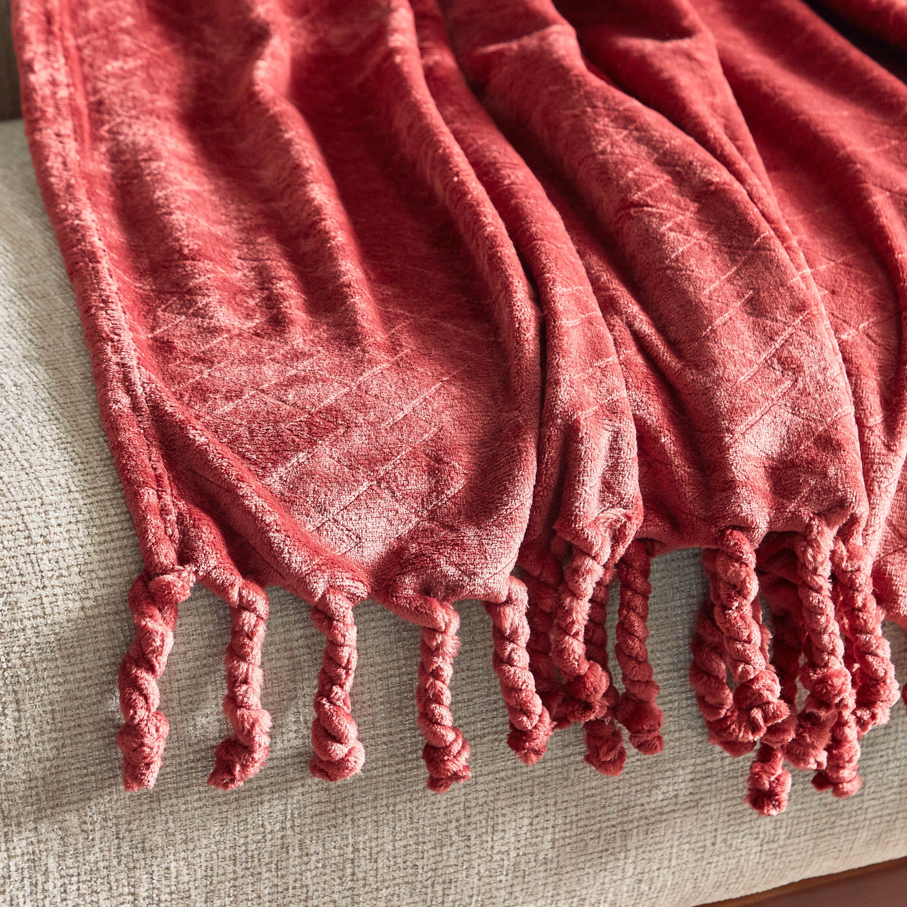 Lavish Embossed Solid Flannel Embossed Throw - 130x180 cm-hbxhomeware-hbxbedroom-image-2