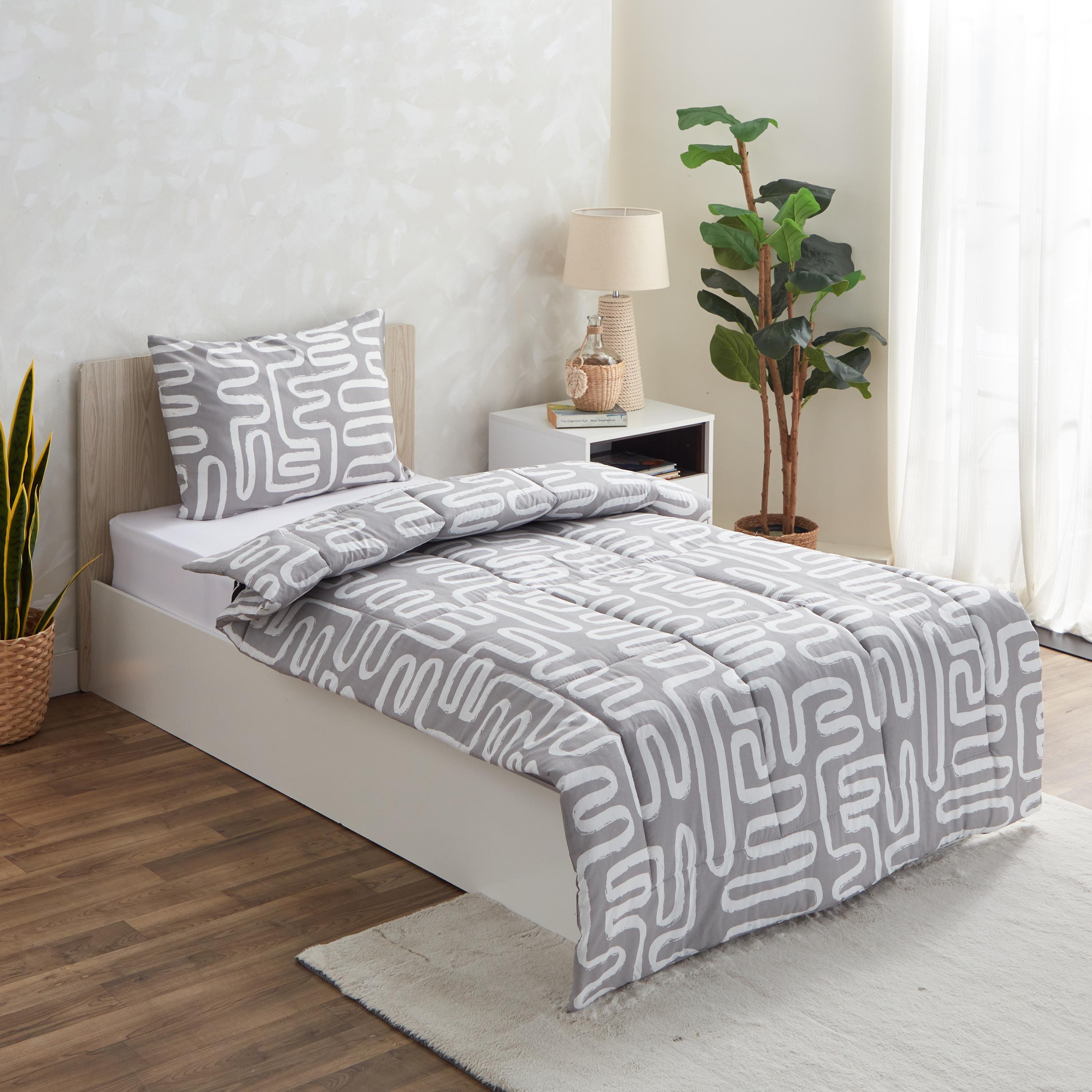 طقم لحاف فردي قطعتين من القطن والبوليستر من ألبانيا ليزهي- 135x220 سم-hbxhomeware-hbxdecorandfurnishings-image-2