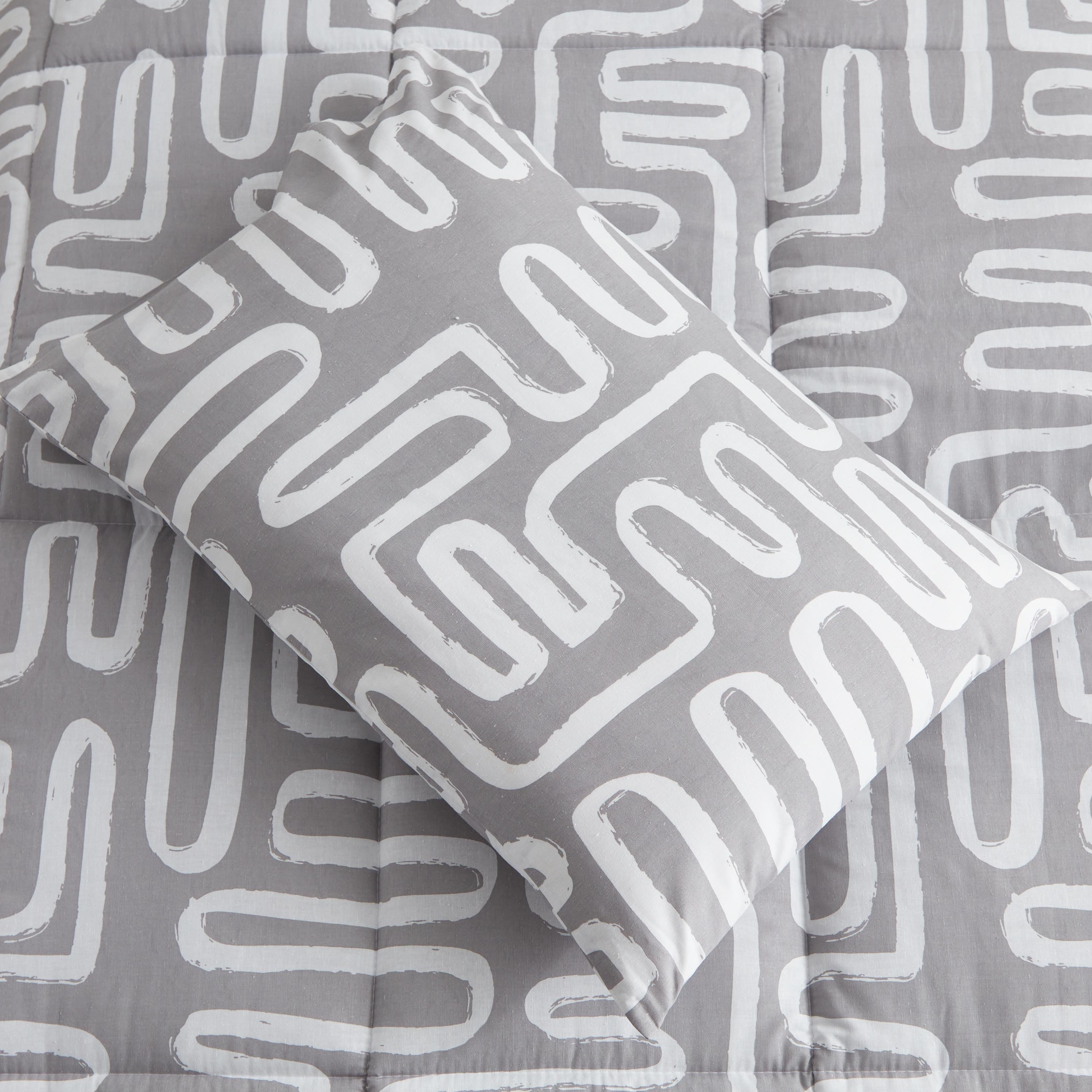 طقم لحاف فردي قطعتين من القطن والبوليستر من ألبانيا ليزهي- 135x220 سم-hbxhomeware-hbxdecorandfurnishings-image-7