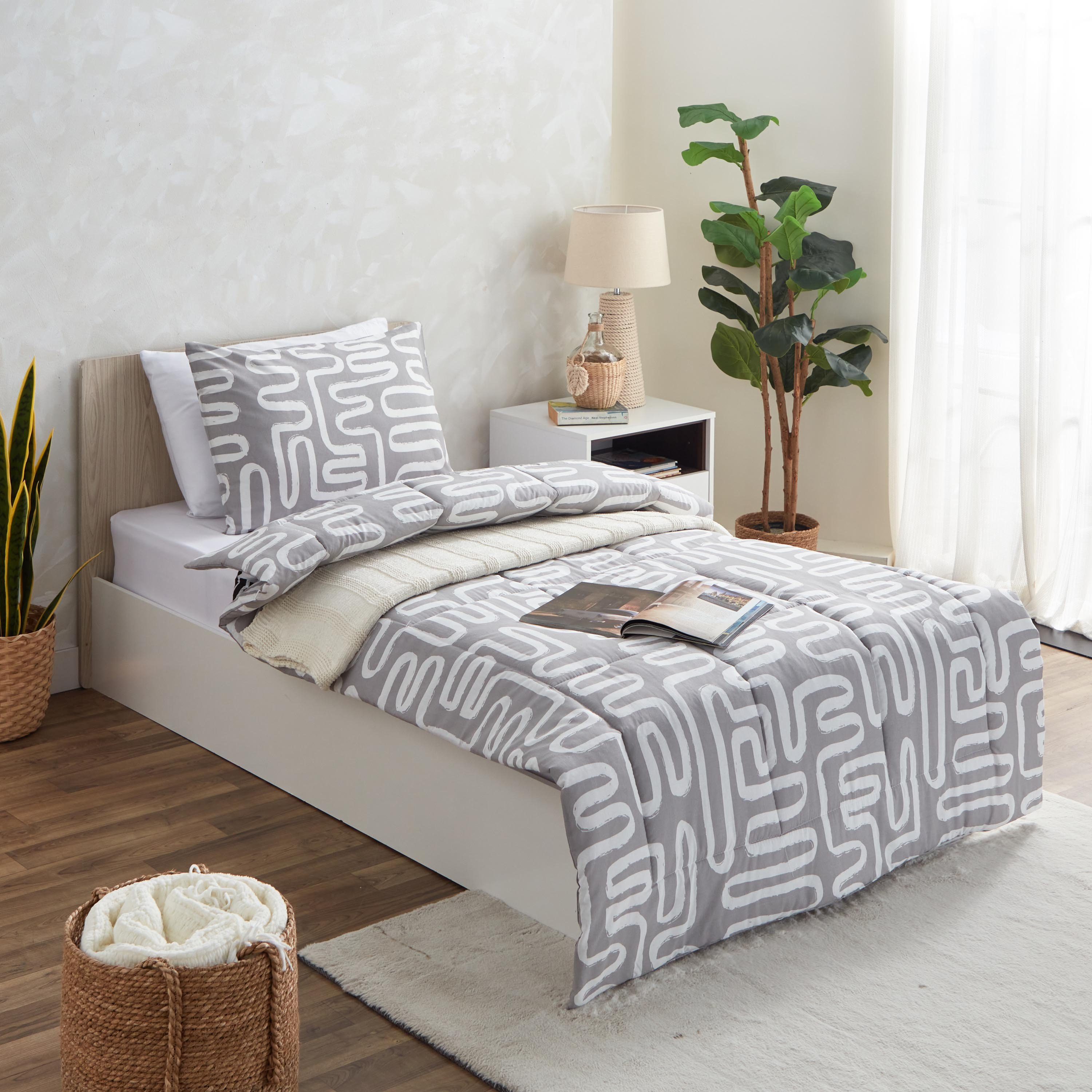 طقم لحاف فردي قطعتين من القطن والبوليستر من ألبانيا ليزهي- 135x220 سم-hbxhomeware-hbxdecorandfurnishings-image-8