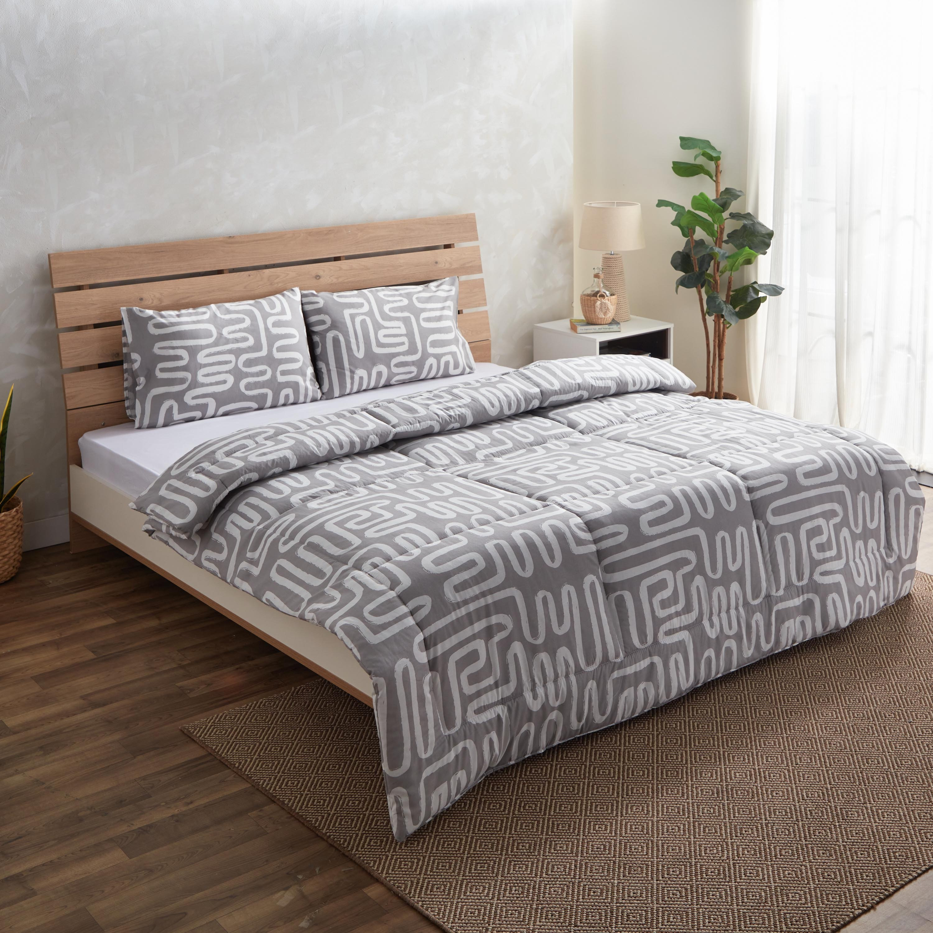 طقم لحاف كينج 3 قطع من البولي قطن من ألبانيا ليزهي -220x240 سم-hbxhomeware-hbxdecorandfurnishings-image-2