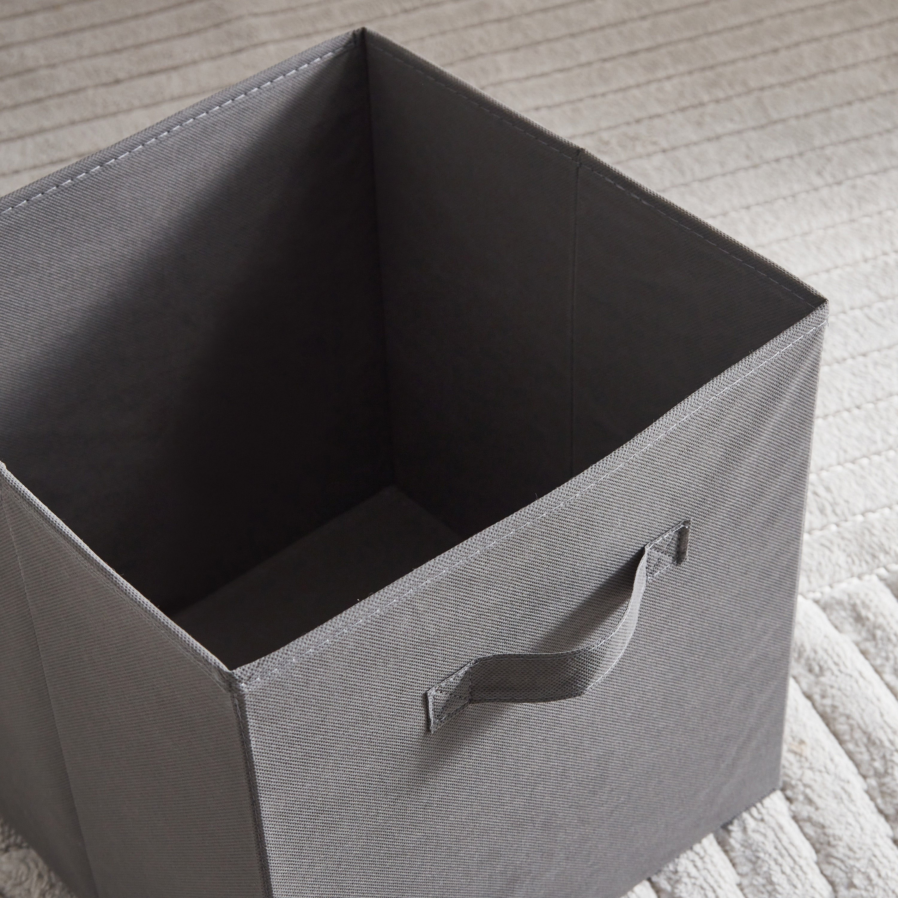 صندوق قماش على شكل مكعب من أوليف- 32x33x32 سم-hbxbedroom-bedroomaccessories-bedroomstorage-image-3