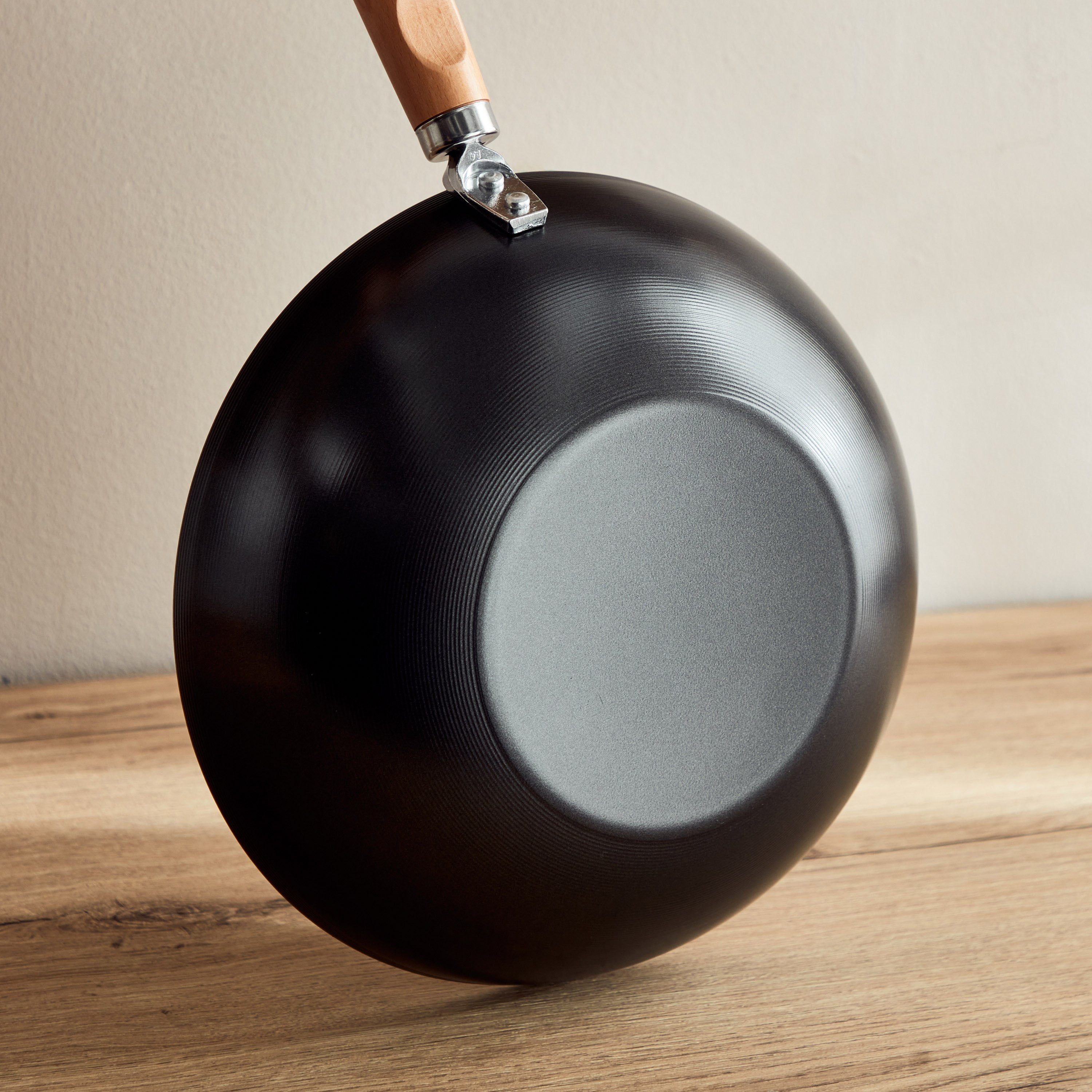 La Natura Carbon Steel Wok - 28 cm-hbxhomeware-hbxkitchen-image-4