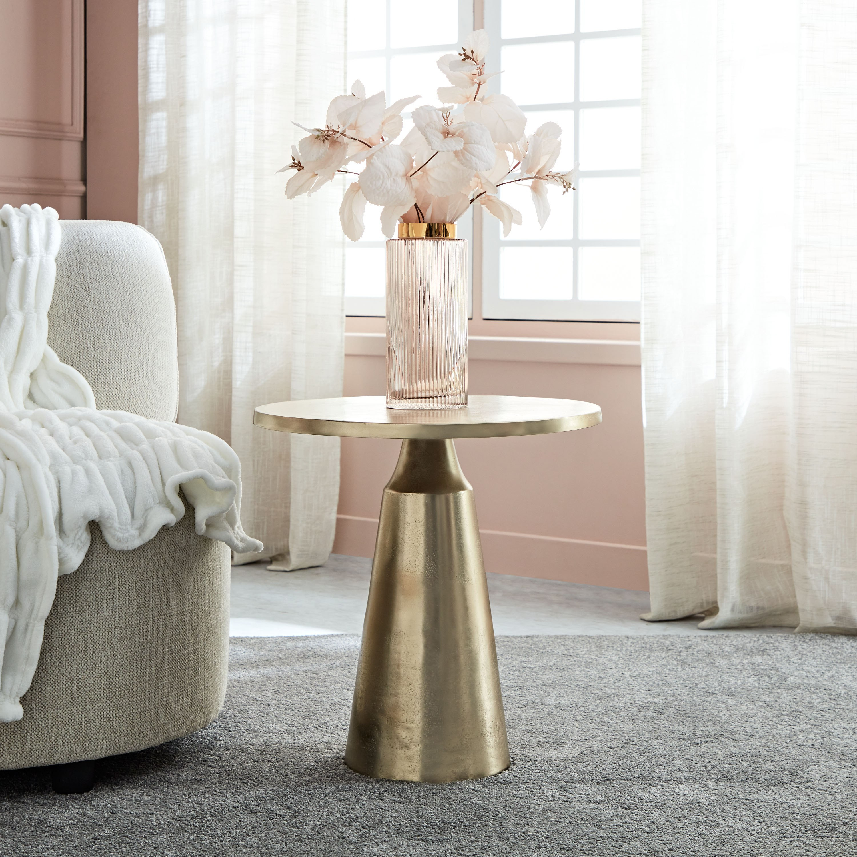 طاولة جانبية بتصميم مصبوب من الألومنيوم - برمودا من فيندرا-hbxfurniture-livingroom-endtables-image-1