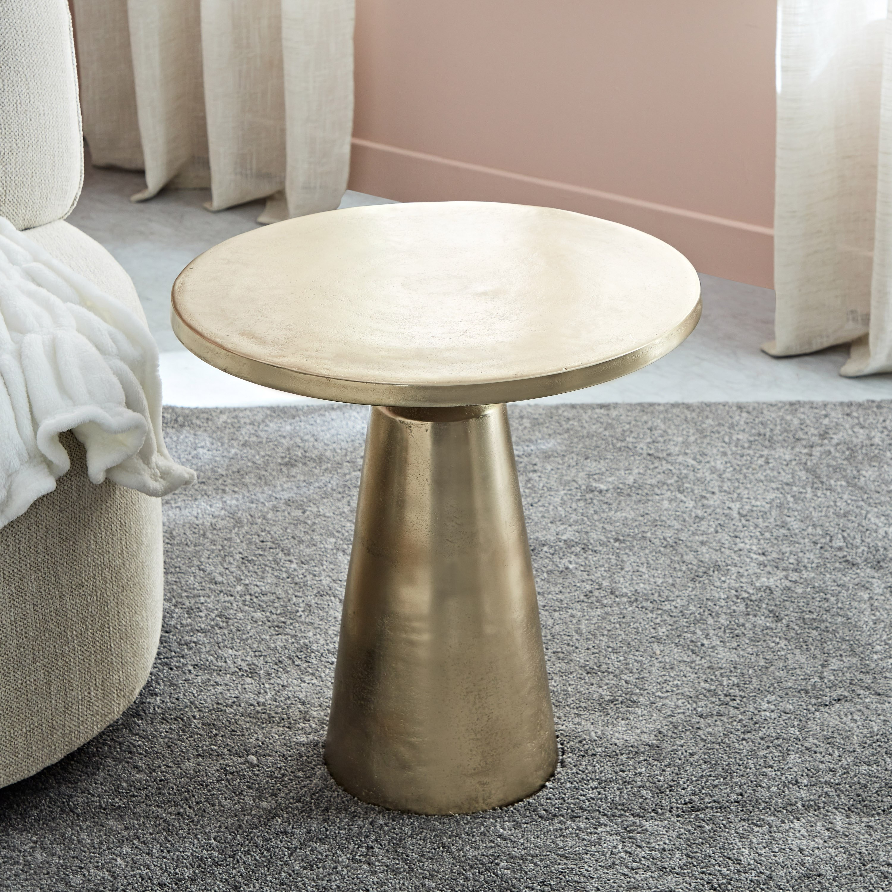 طاولة جانبية بتصميم مصبوب من الألومنيوم - برمودا من فيندرا-hbxfurniture-livingroom-endtables-image-2