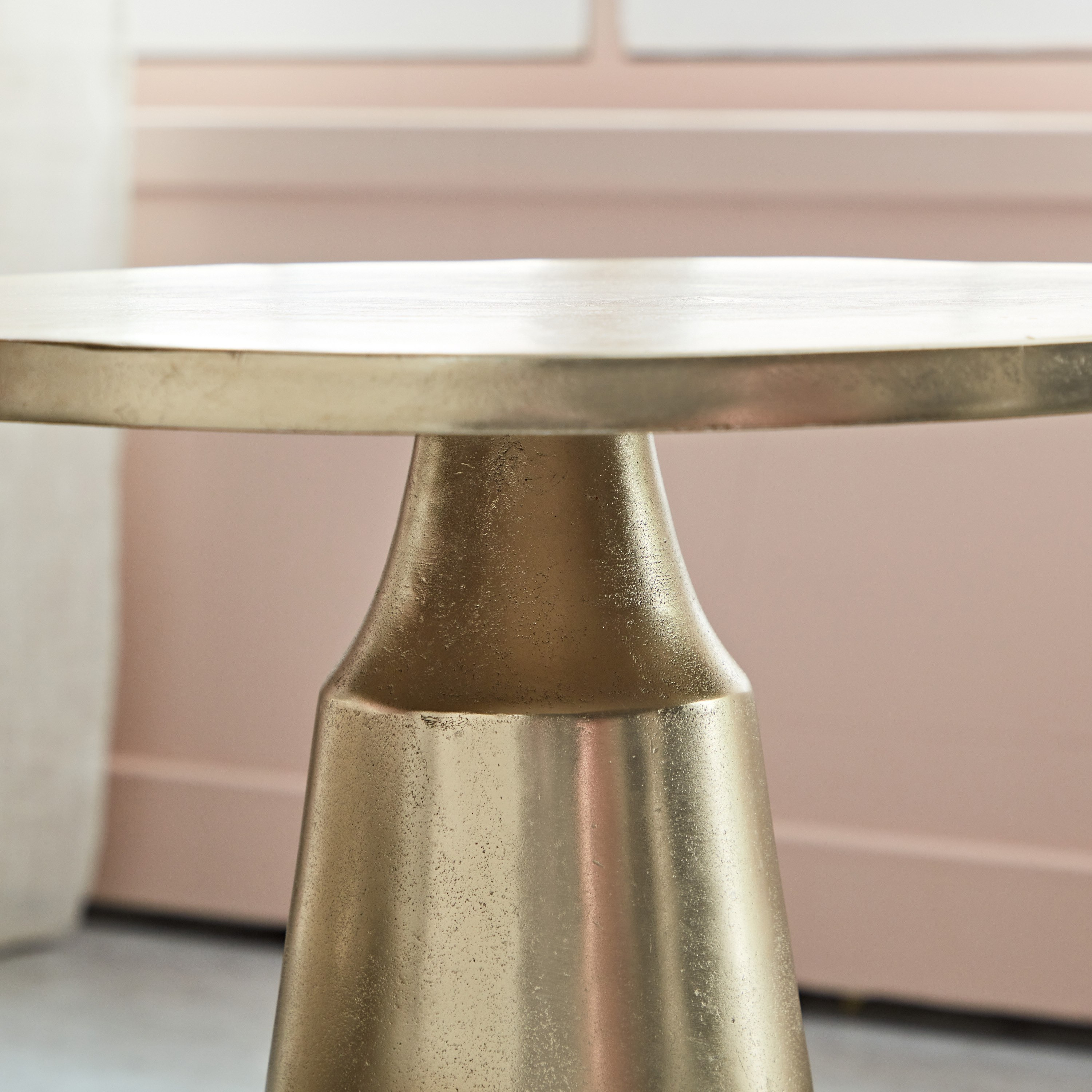 طاولة جانبية بتصميم مصبوب من الألومنيوم - برمودا من فيندرا-hbxfurniture-livingroom-endtables-image-4