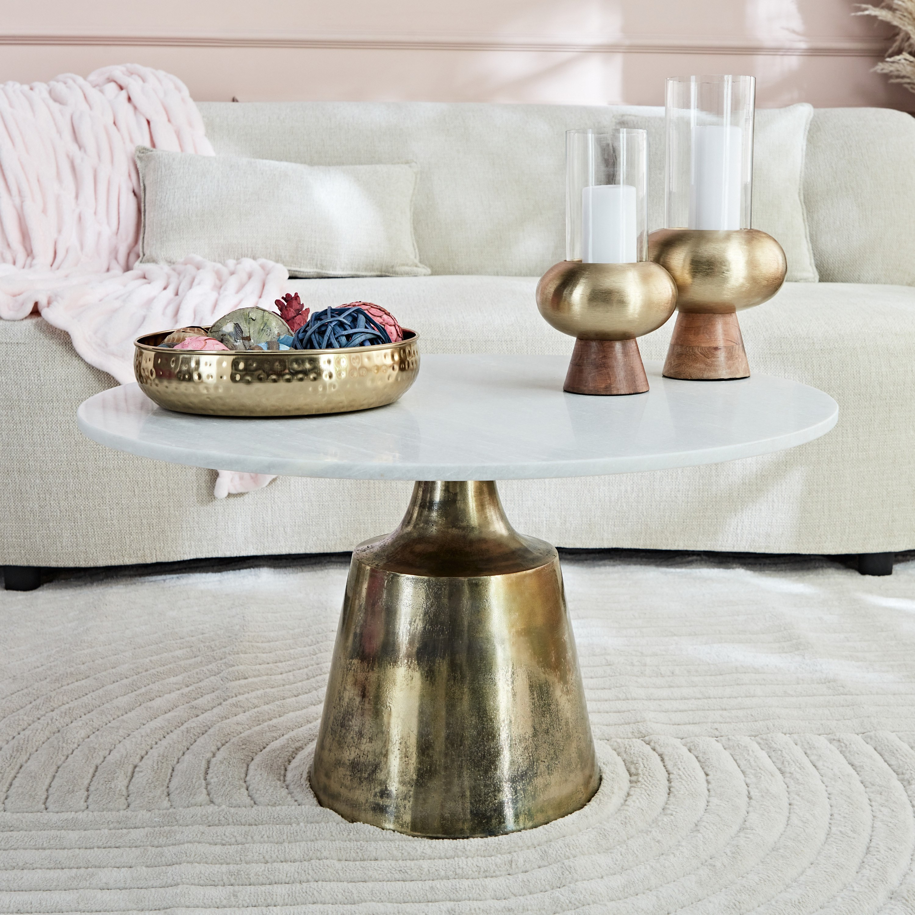طاولة قهوة بسطح من الرخام الأصلي - ميلفيل من فيندرا-hbxlivingroom-tablesandstands-coffeetables-image-1