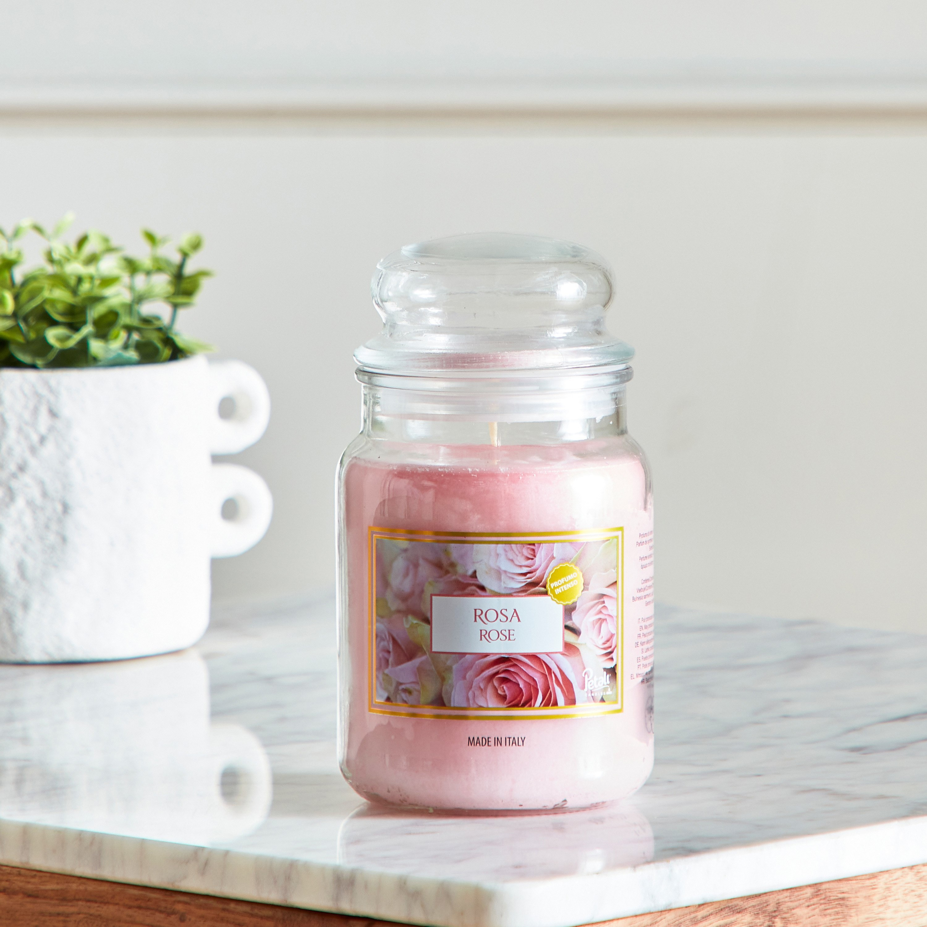 جرّة شمع برائحة الورد من فيلا - 550 جرام-hbxlivingroom-decorandaccessories-candles-image-1