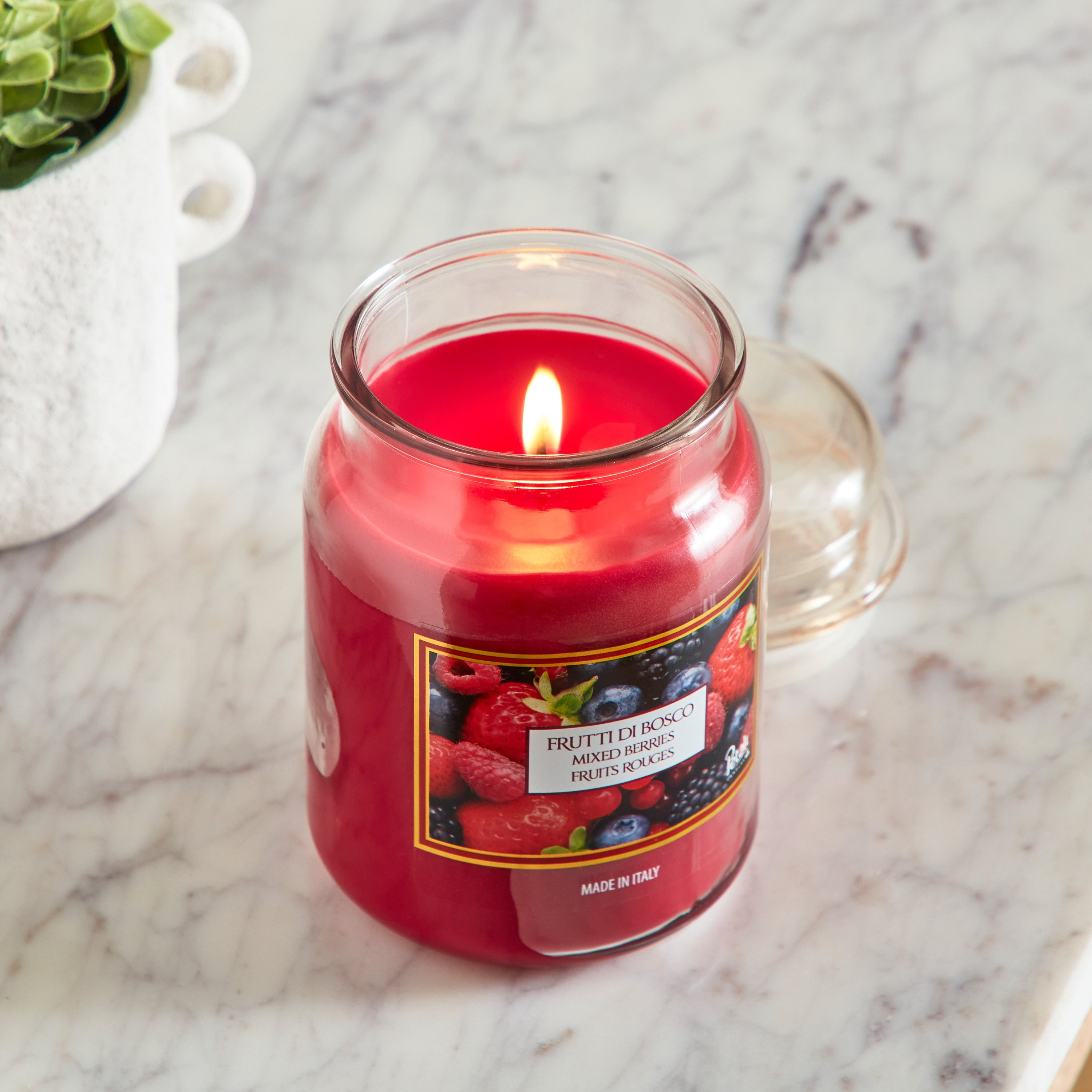 جرة شمع برائحة خليط التوت من فيلا  - 550 جم-hbxlivingroom-decorandaccessories-candles-image-2