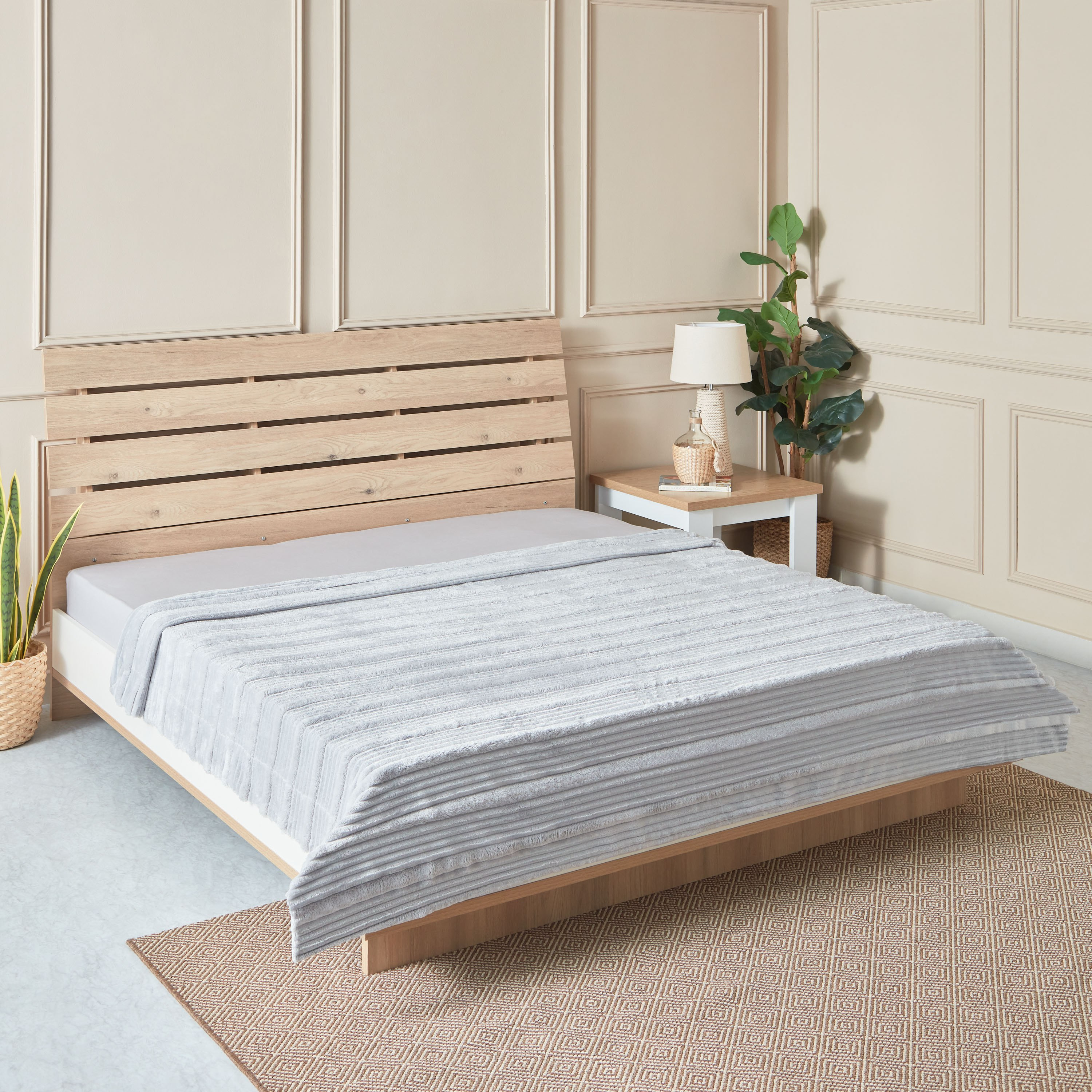 بطانية كوين بطبقتين جاكار من ريبي - 200x220 سم-hbxhomeware-hbxbedroom-image-1