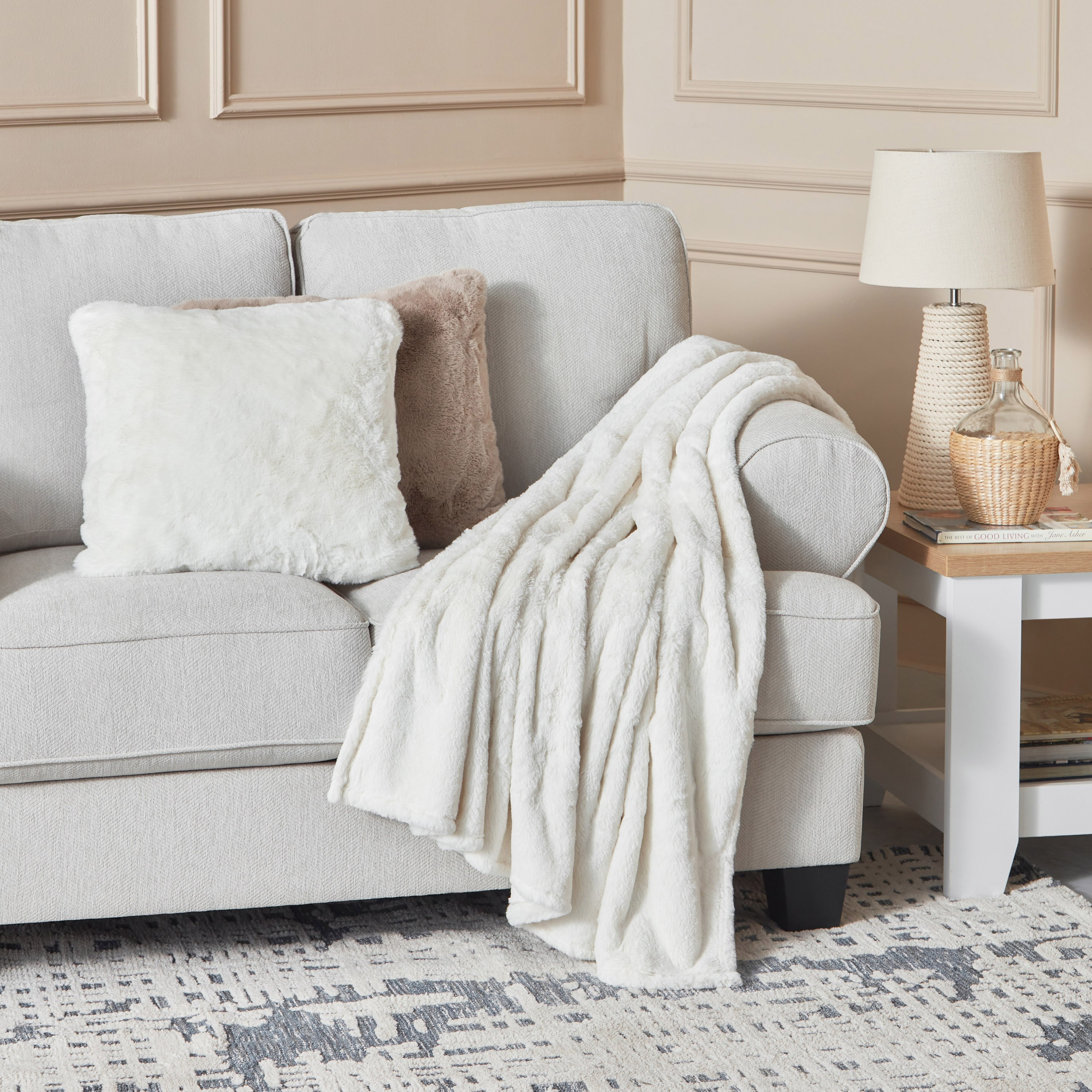 بطانية فرو أرنب صناعي من نيس - 127x152 سم-hbxhomeware-hbxbedroom-image-5