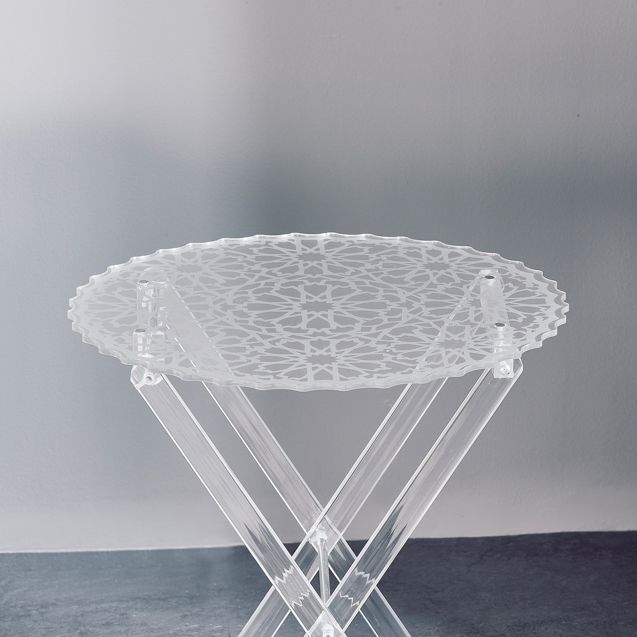 طاولة صينية قابلة للطي من الأكريليك من أوسلو - طقم من 4 قطع-hbxfurniture-livingroom-endtables-image-2