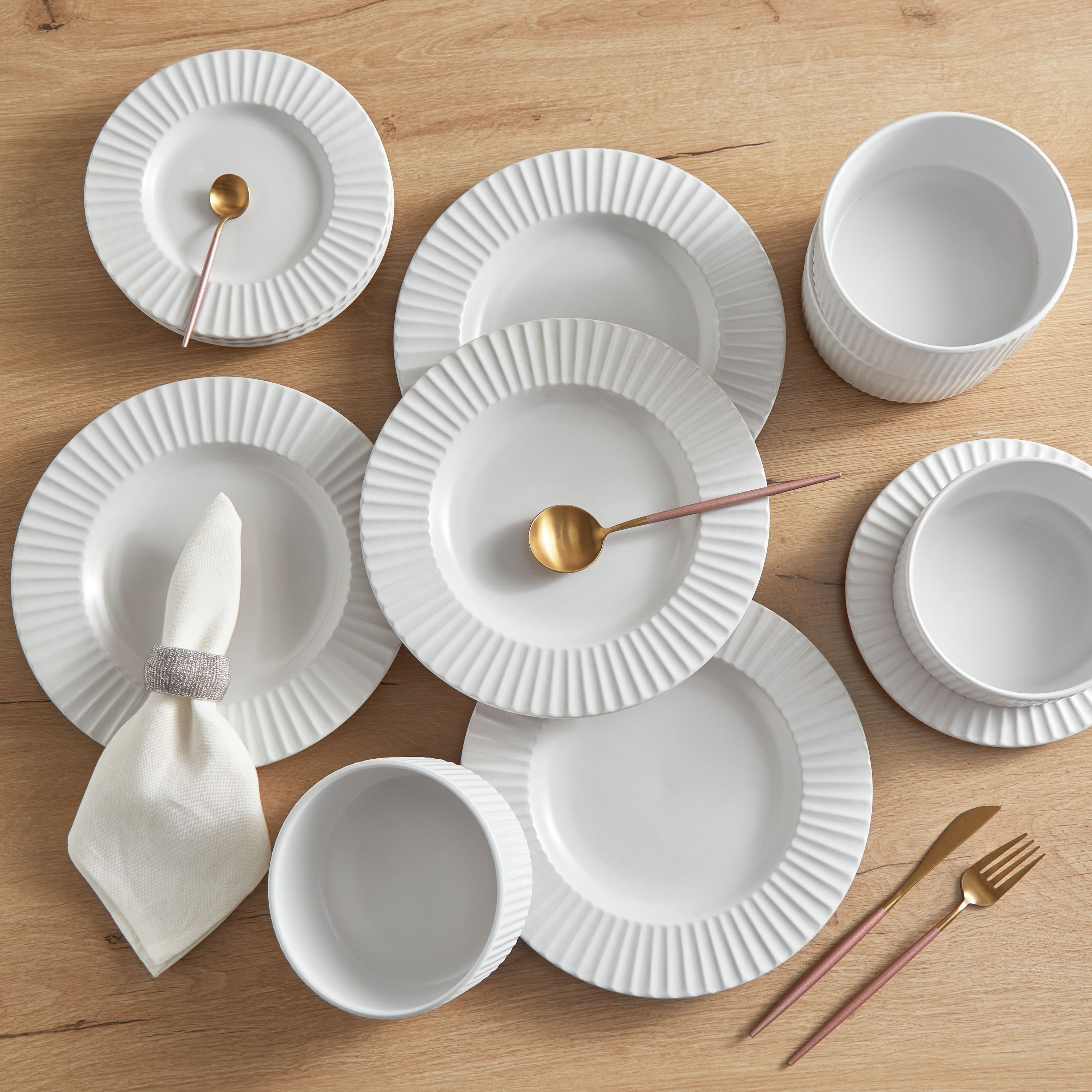 طقم عشاء 12 قطعة من الخزف الحجري من إليجنزا - 4 أشخاص-hbxhomeware-hbxkitchen-image-1