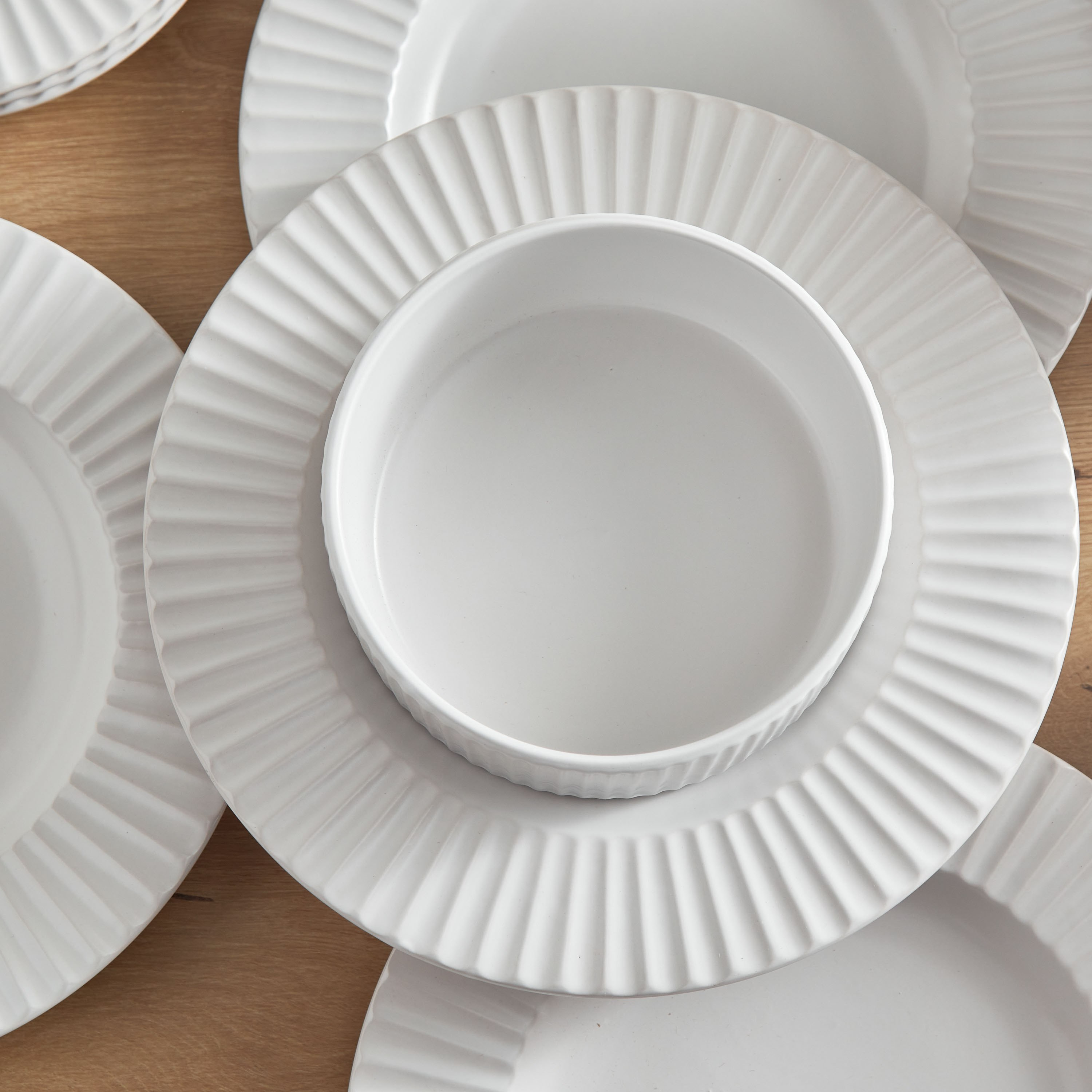 طقم عشاء 12 قطعة من الخزف الحجري من إليجنزا - 4 أشخاص-hbxhomeware-hbxkitchen-image-3