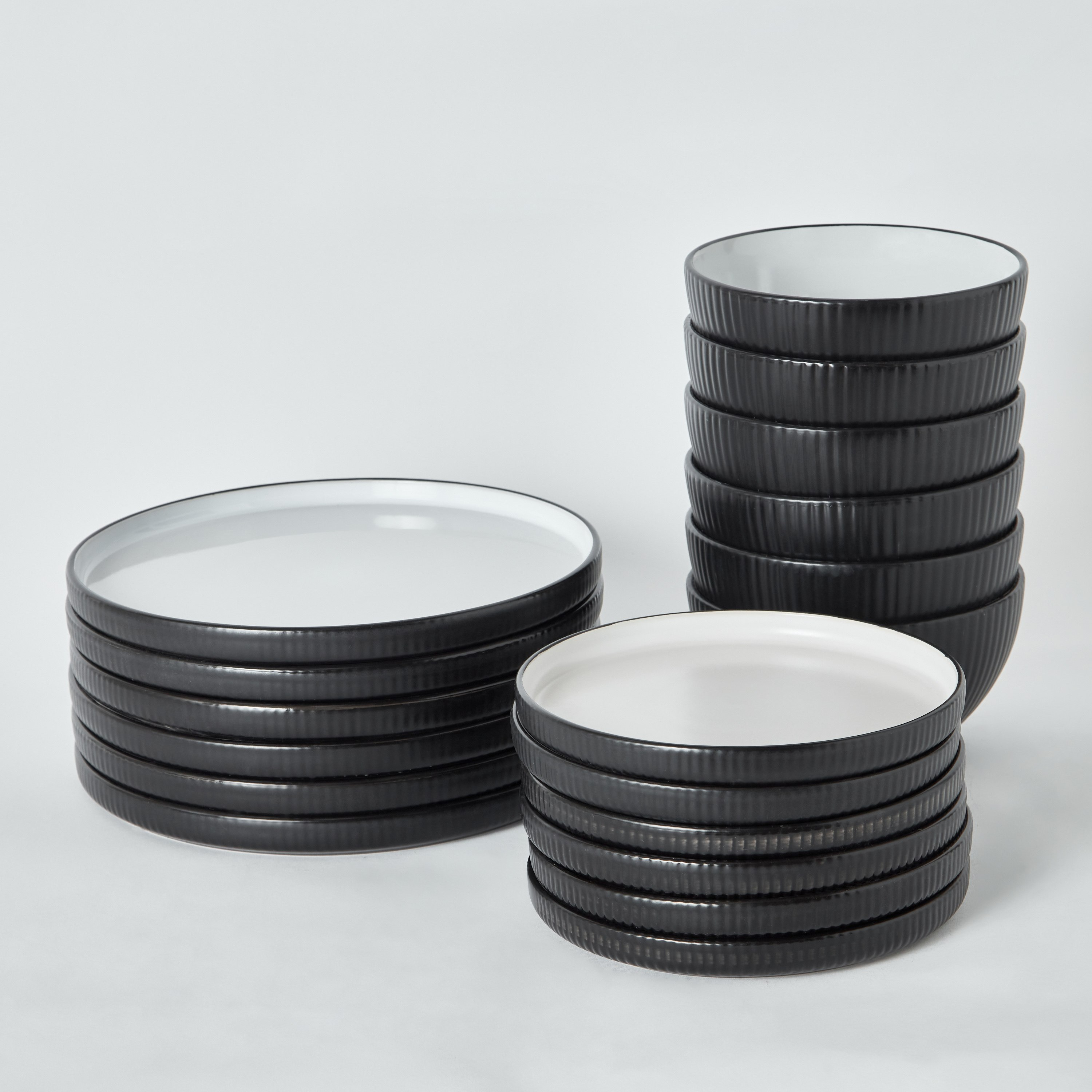 طقم عشاء 18 قطعة من الخزف الحجري من إليجنزا - 6 أشخاص-hbxhomeware-hbxkitchen-image-6